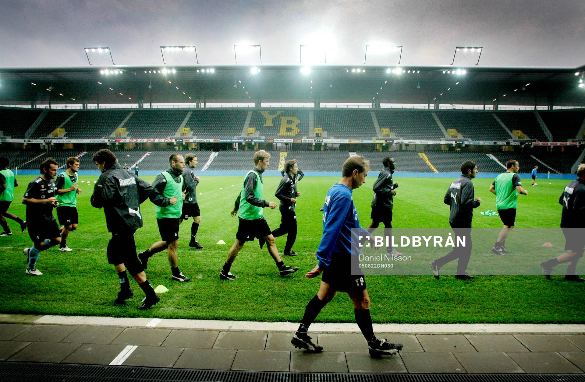 Malmö FF tränar på arenan Stade Du Suisse Wankdorf
