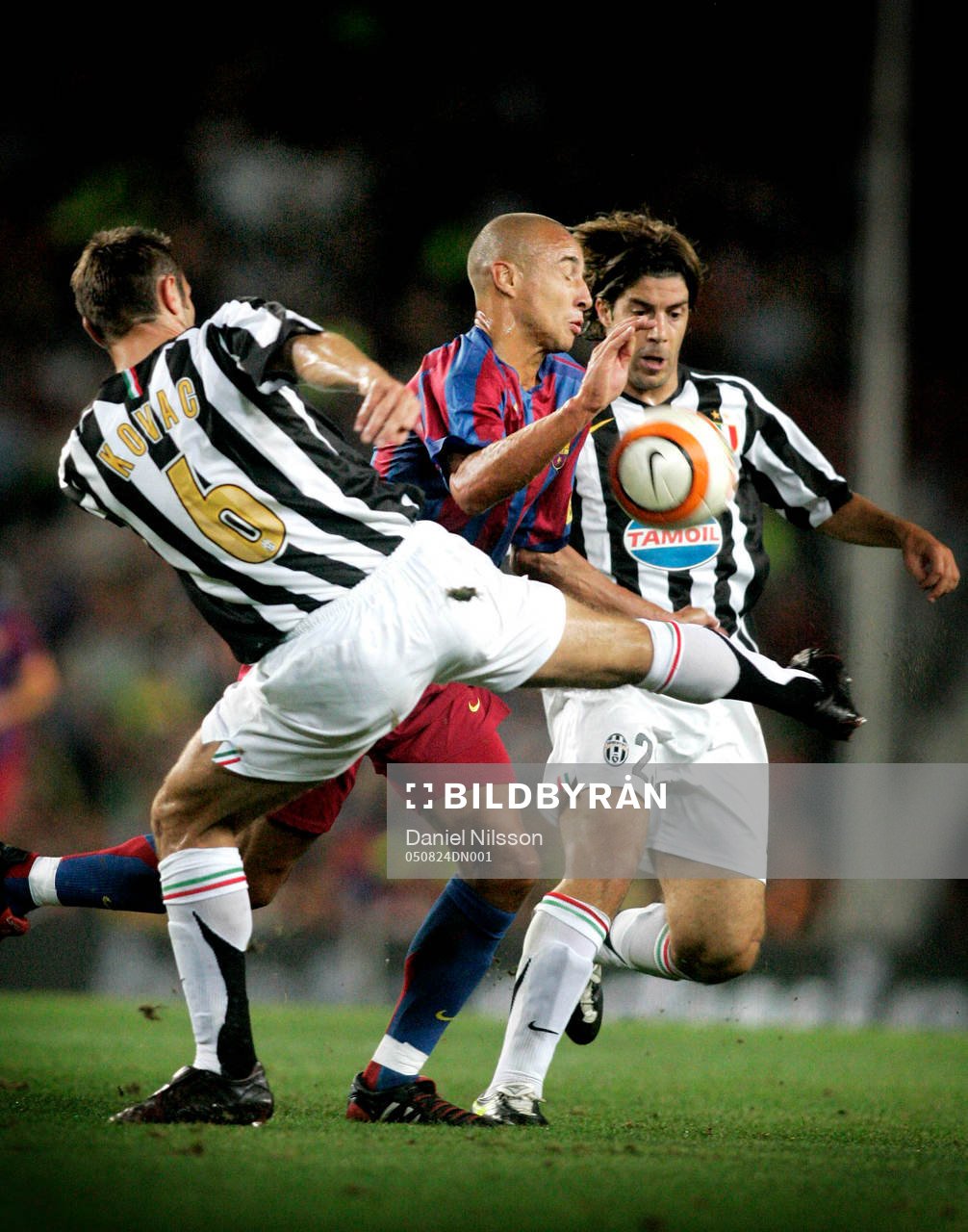 Barcelona - Juventus:  Henrik Larsson, Barcelona