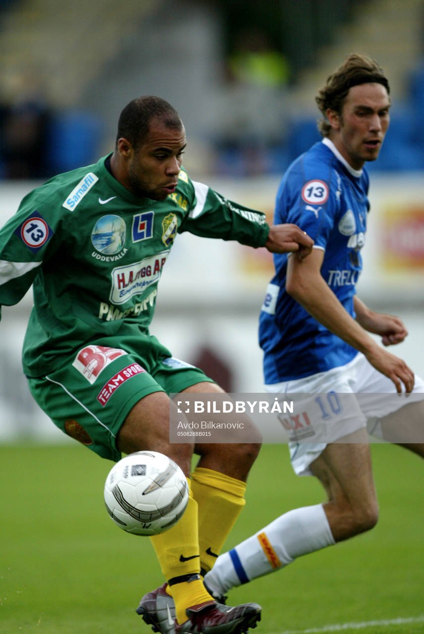  Fotboll, Superettan, Trelleborg - Ljungskile:  Markus Senften och i bakgrunden Patrik Redo