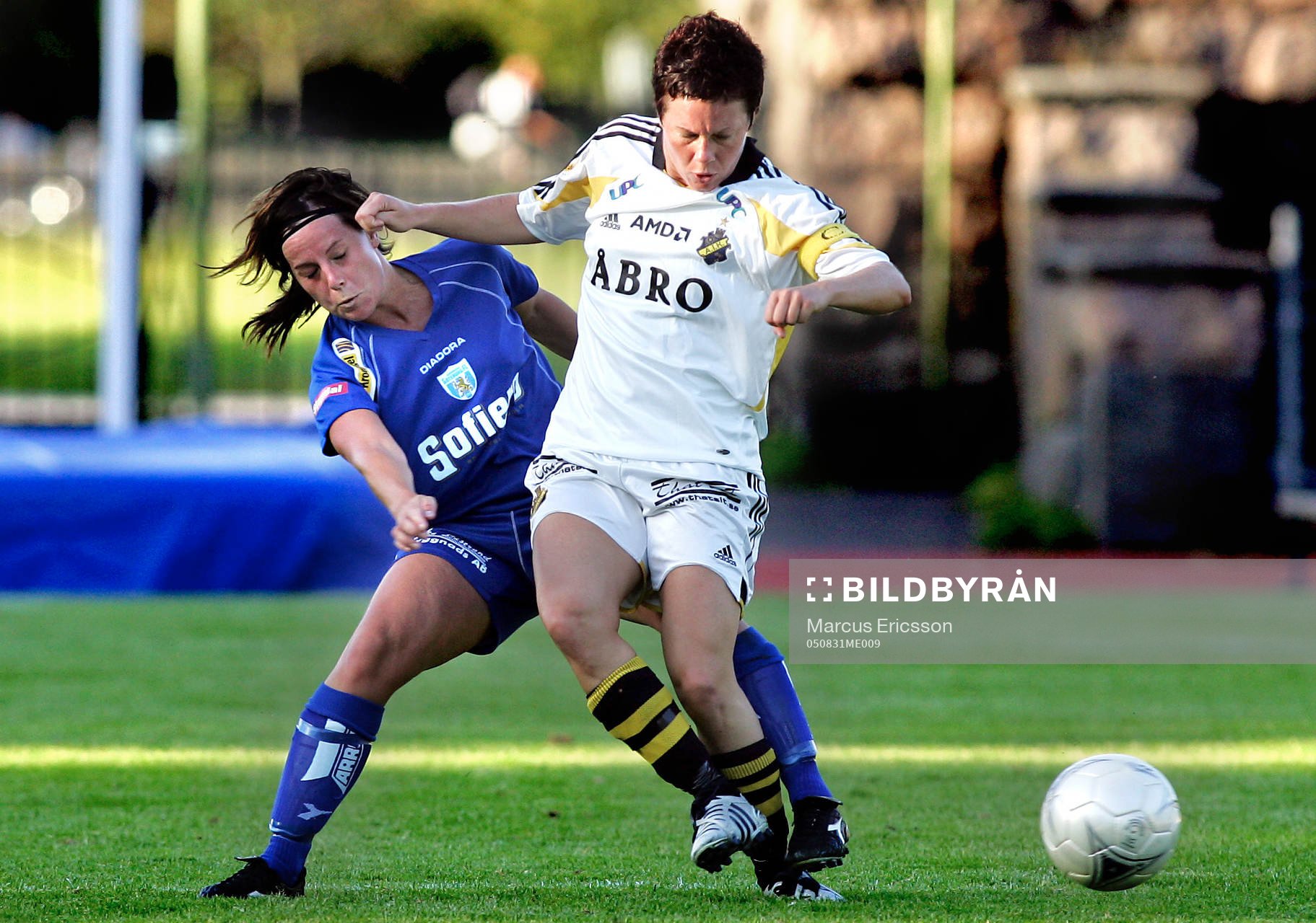 Lena Persson, AIK är hårt bevakad