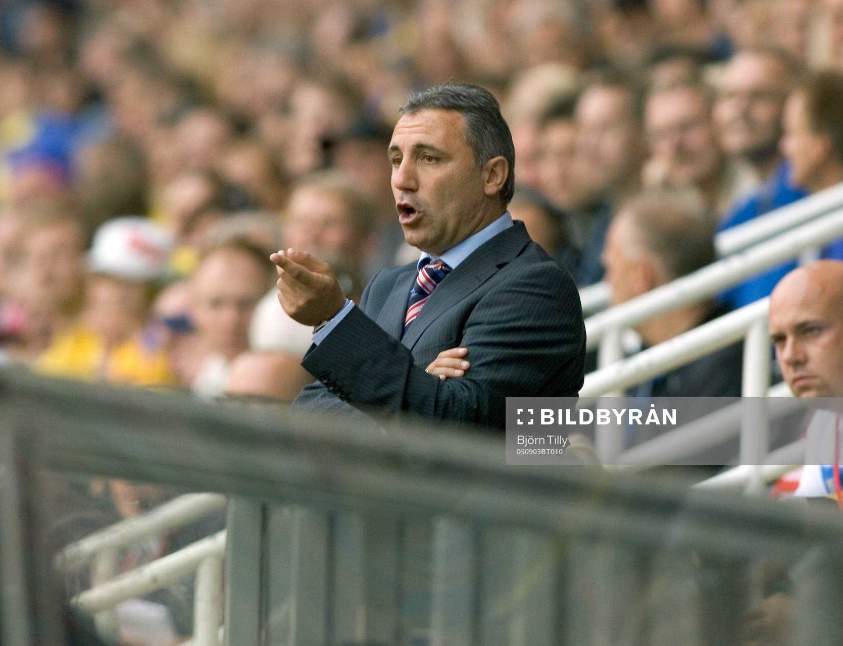 Fotboll, VM-kval, Sverige - Bulgarien: Hristo Stoitchkov, tränare, Bulgarien på läktaren.