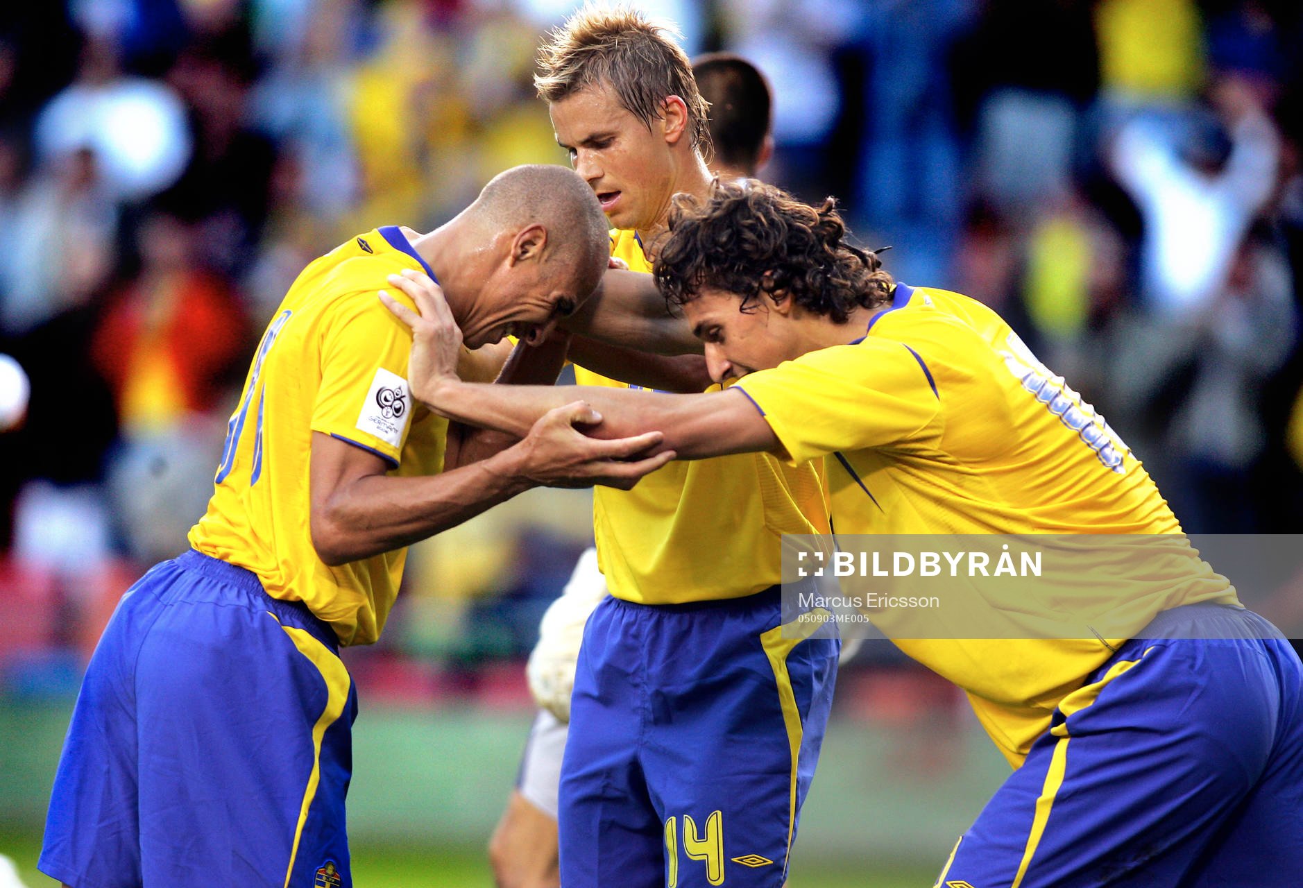 Henrik Larsson och Zlatan ibrahimovic strechar med varandra