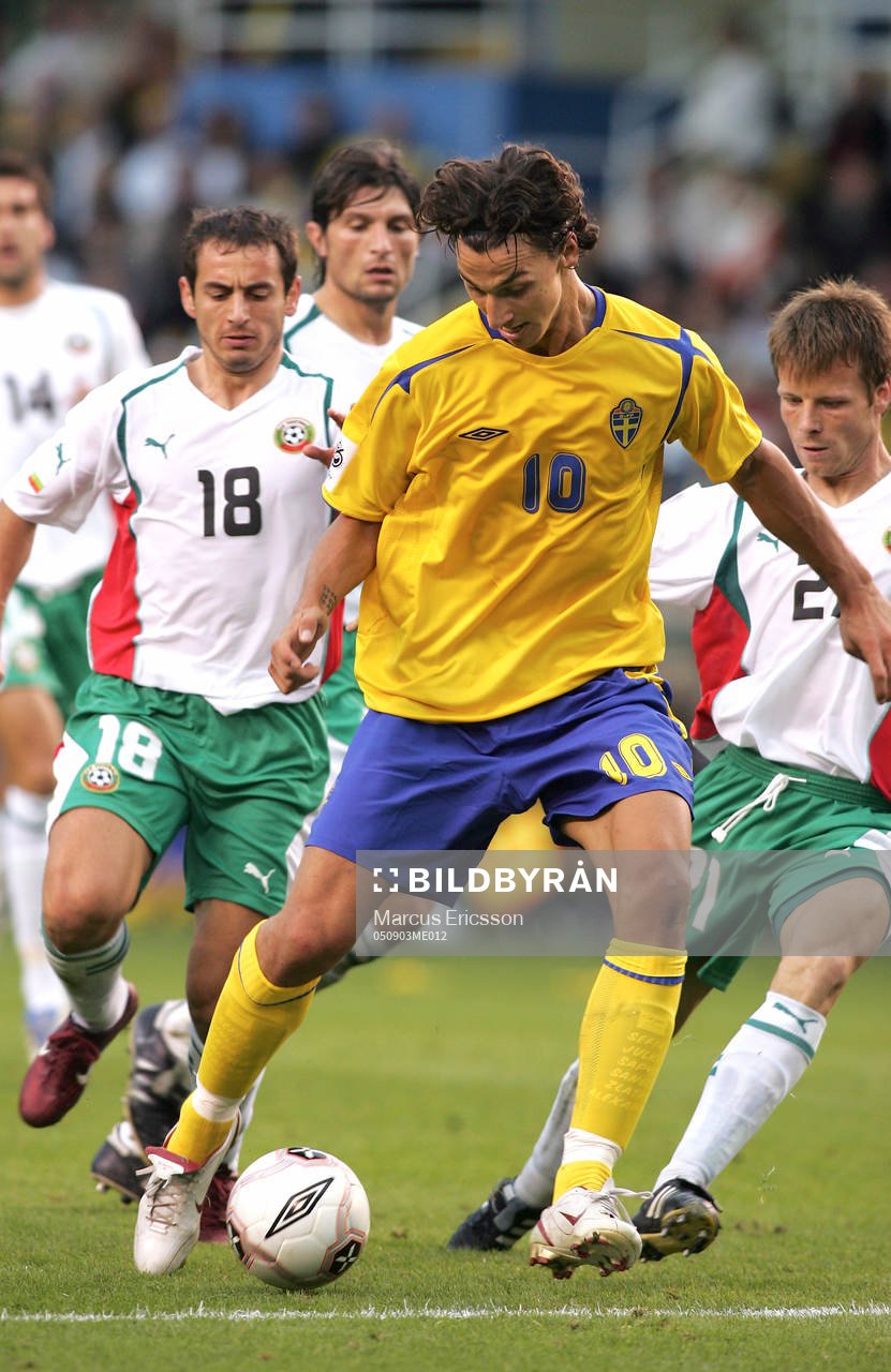 Zlatan Ibrahimovic i Bulgariens försvar