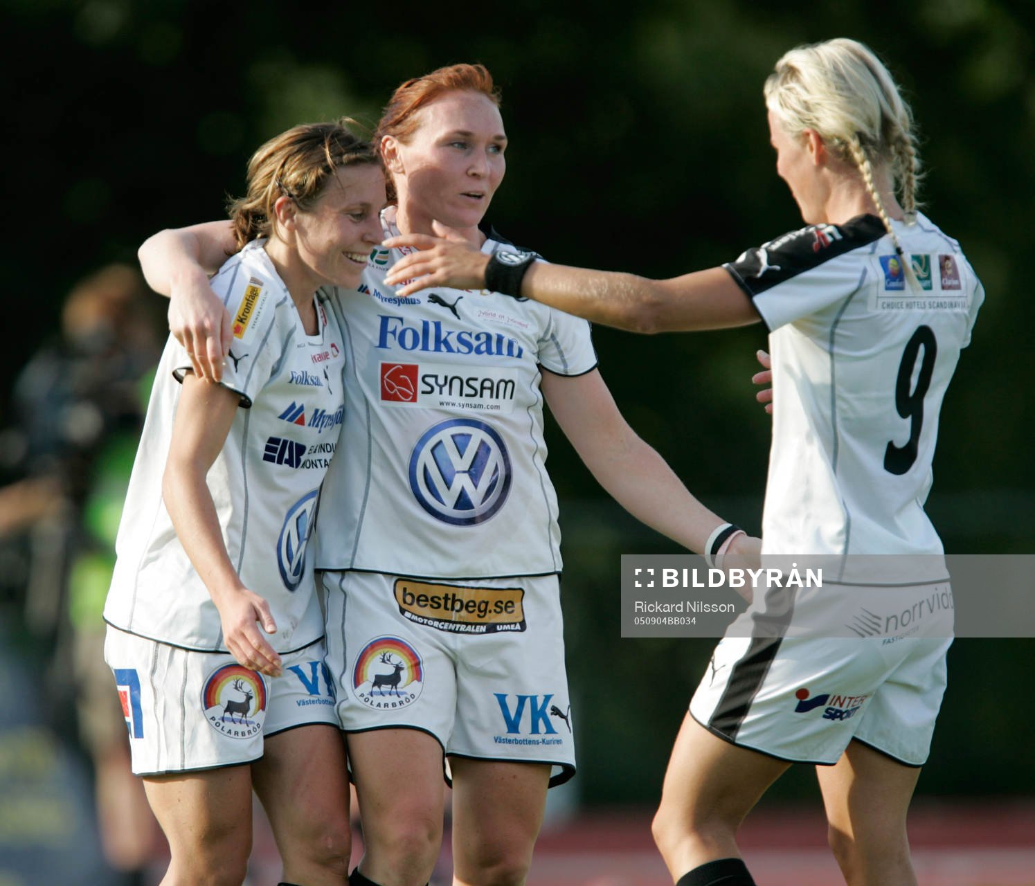 Hanna Ljungberg, Frida Östberg och Anna Sjöström, Umeå, jubel.