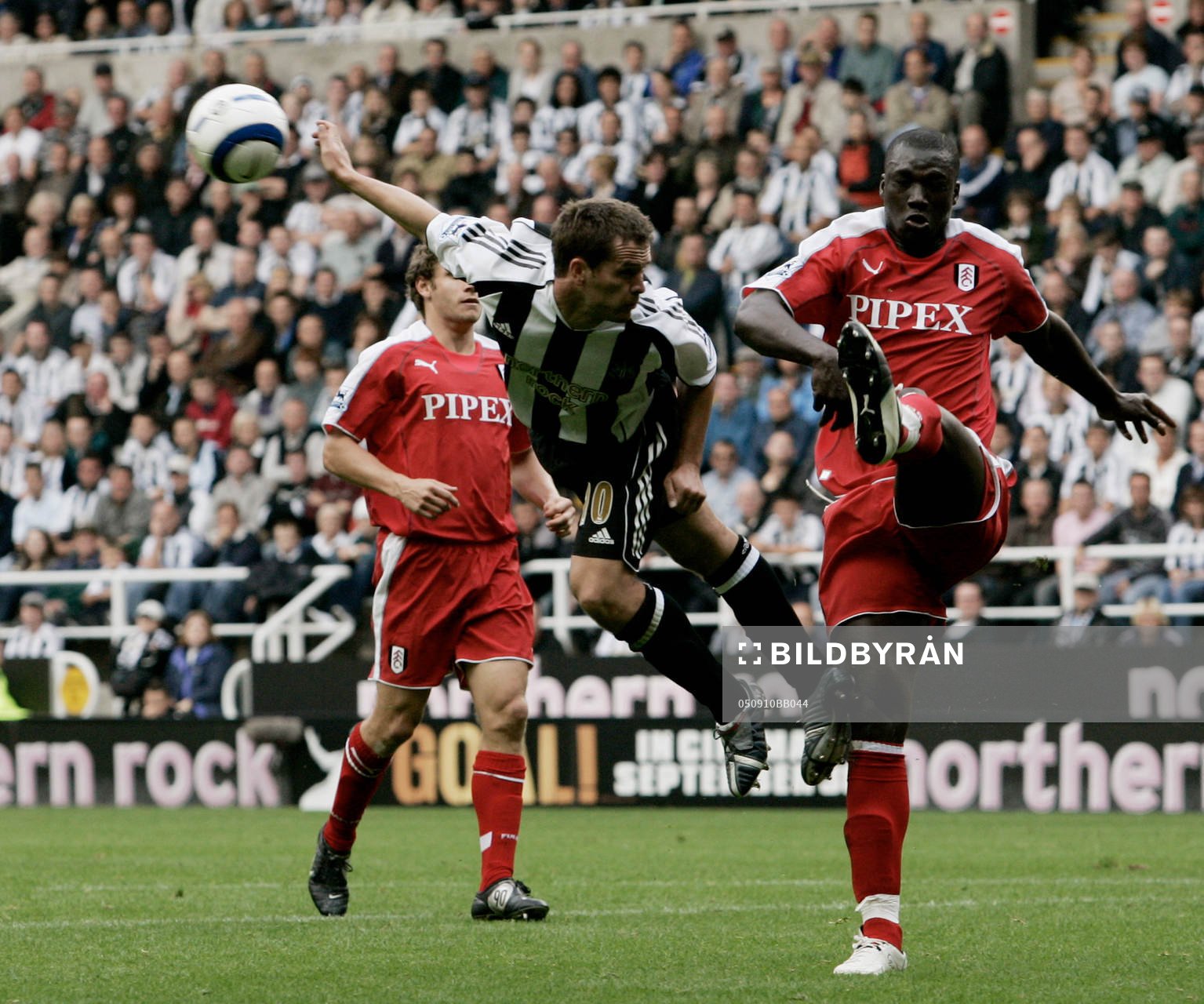 Michael Owen, Newcastle och Pape Bouba Diop, Fulham