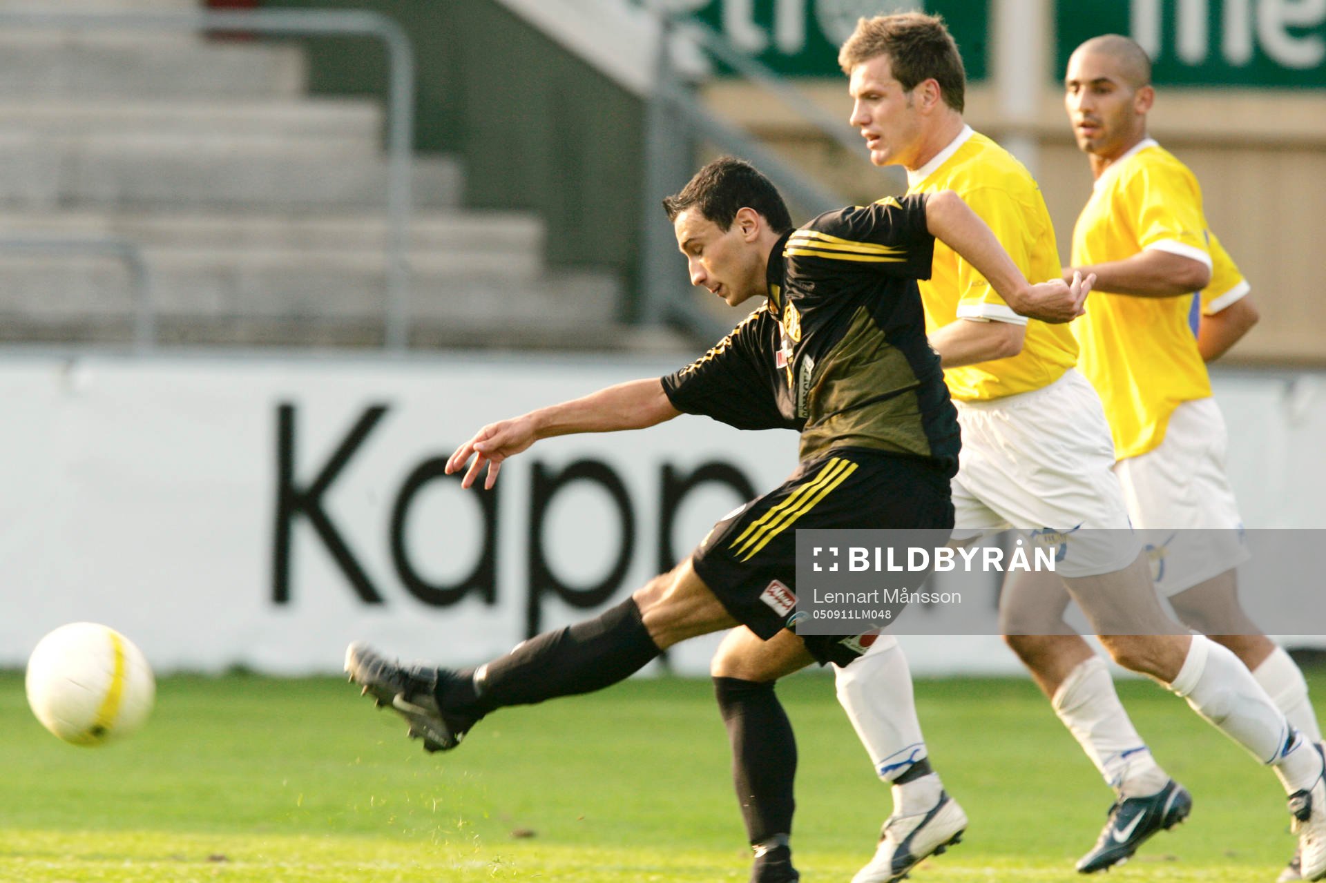 Burim Rexhepi skjuter mål