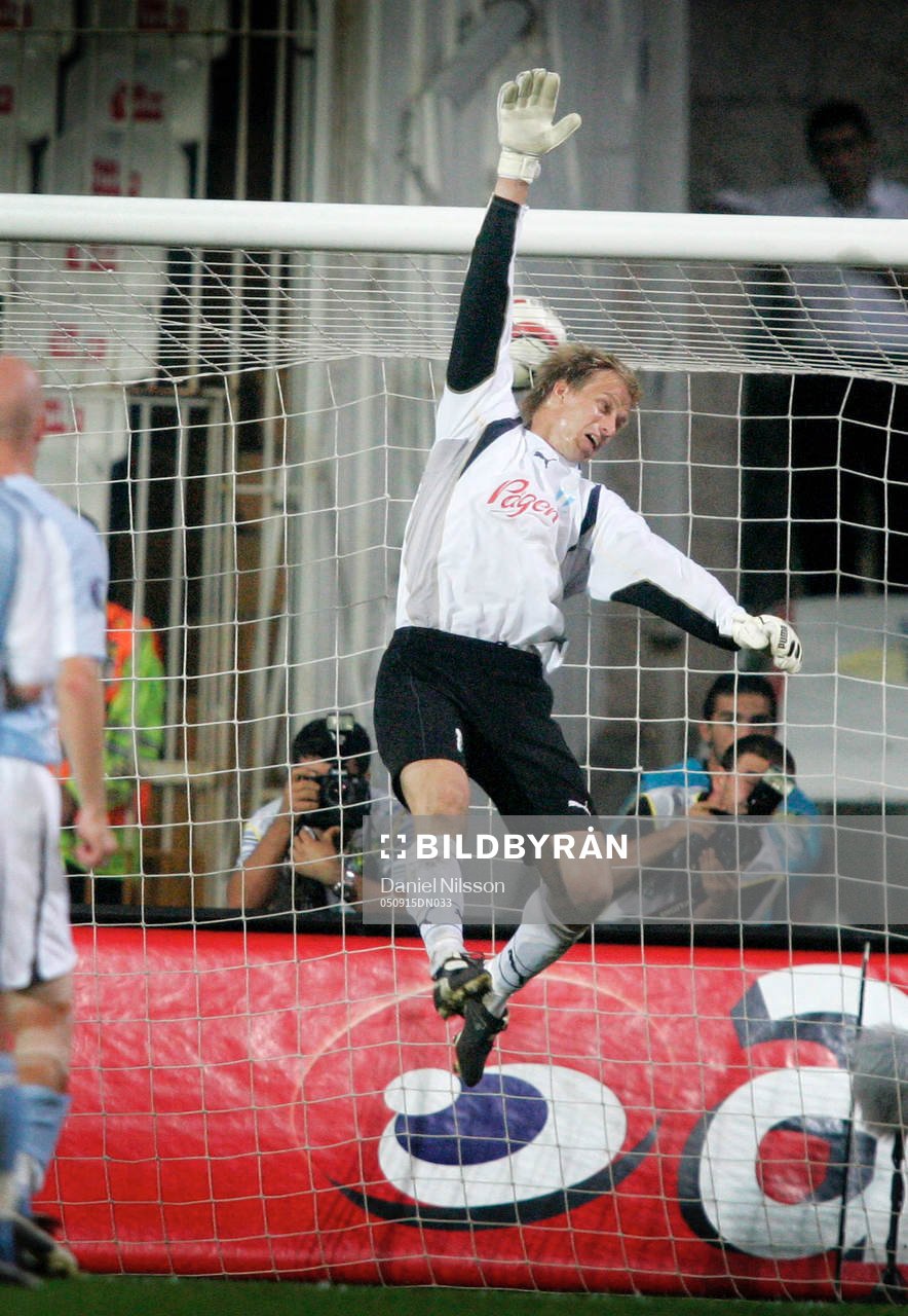 Mattias Asper, målvakt Malmö, gjorde en bra match. Här