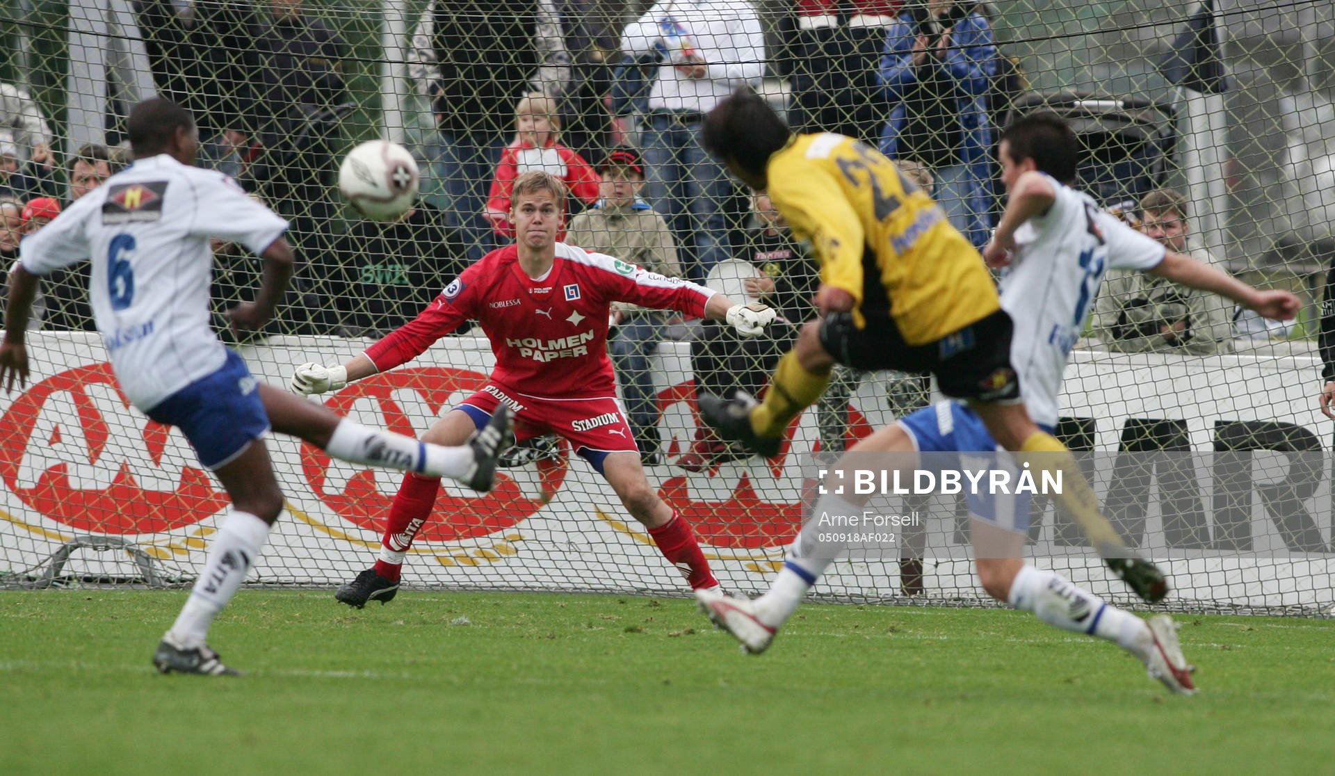 Pavel Zavadil gör 3 - 2. Andreas Lindberg, målvakt,