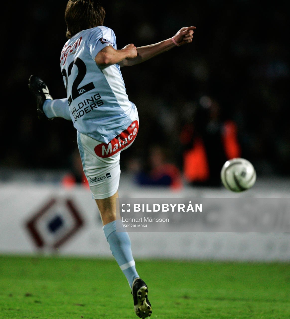 Fotboll, allsvenskan, Malmö FF. Jesper Bech, skjuter