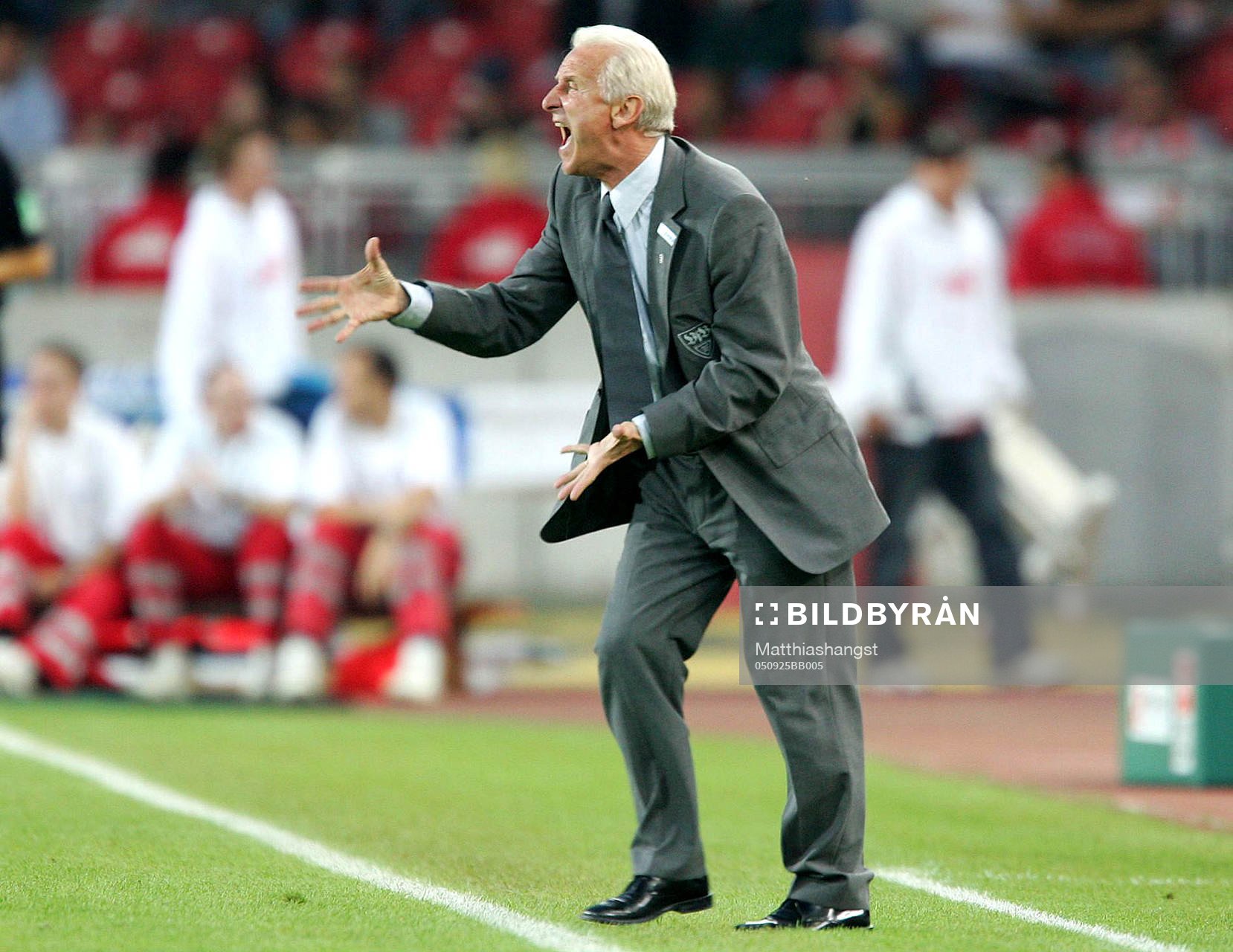  Giovani Trapattoni, tränare, Stuttgart.