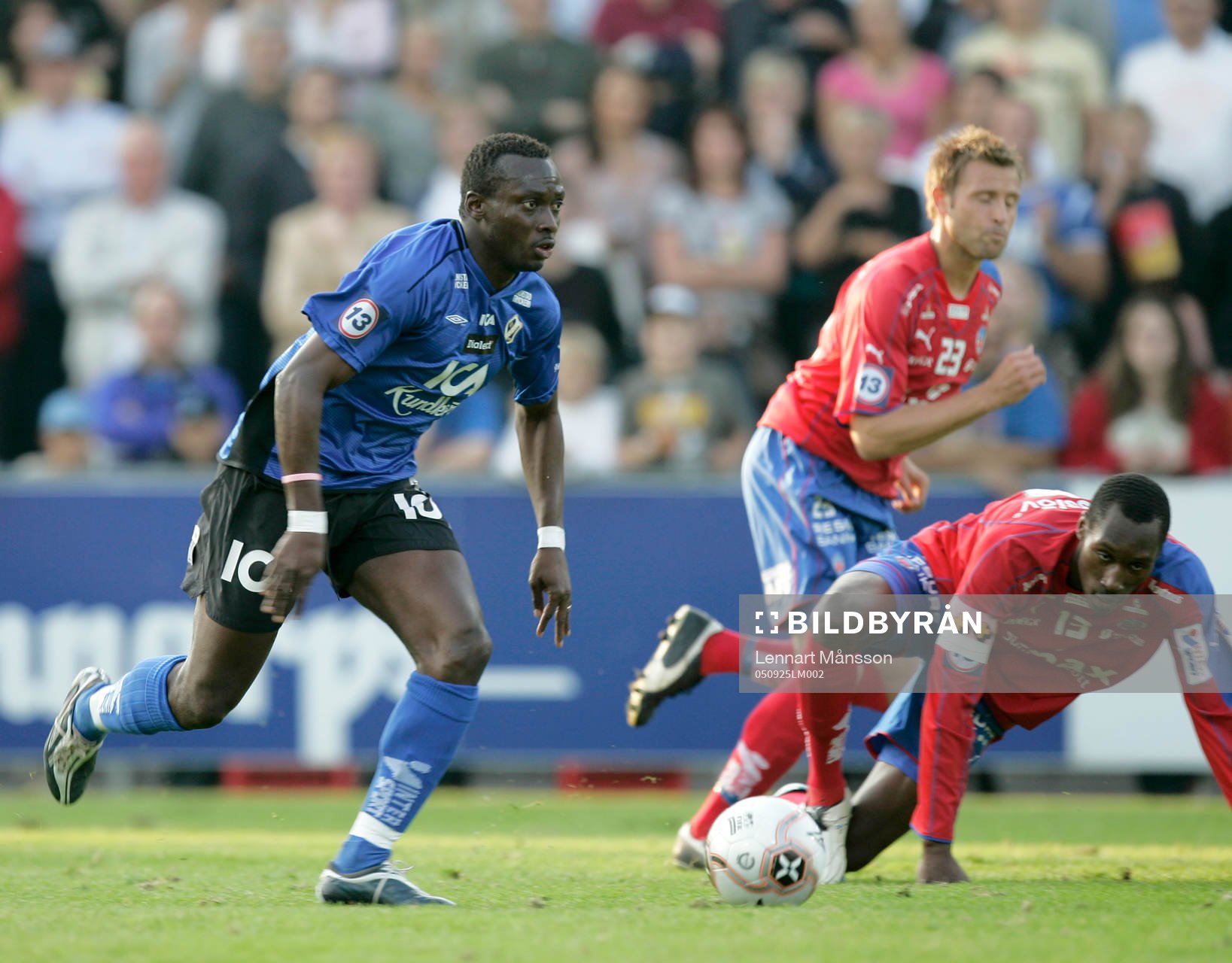 Yaw Preko, Halmstad och Atiba Hutchinson, Helsingborg på