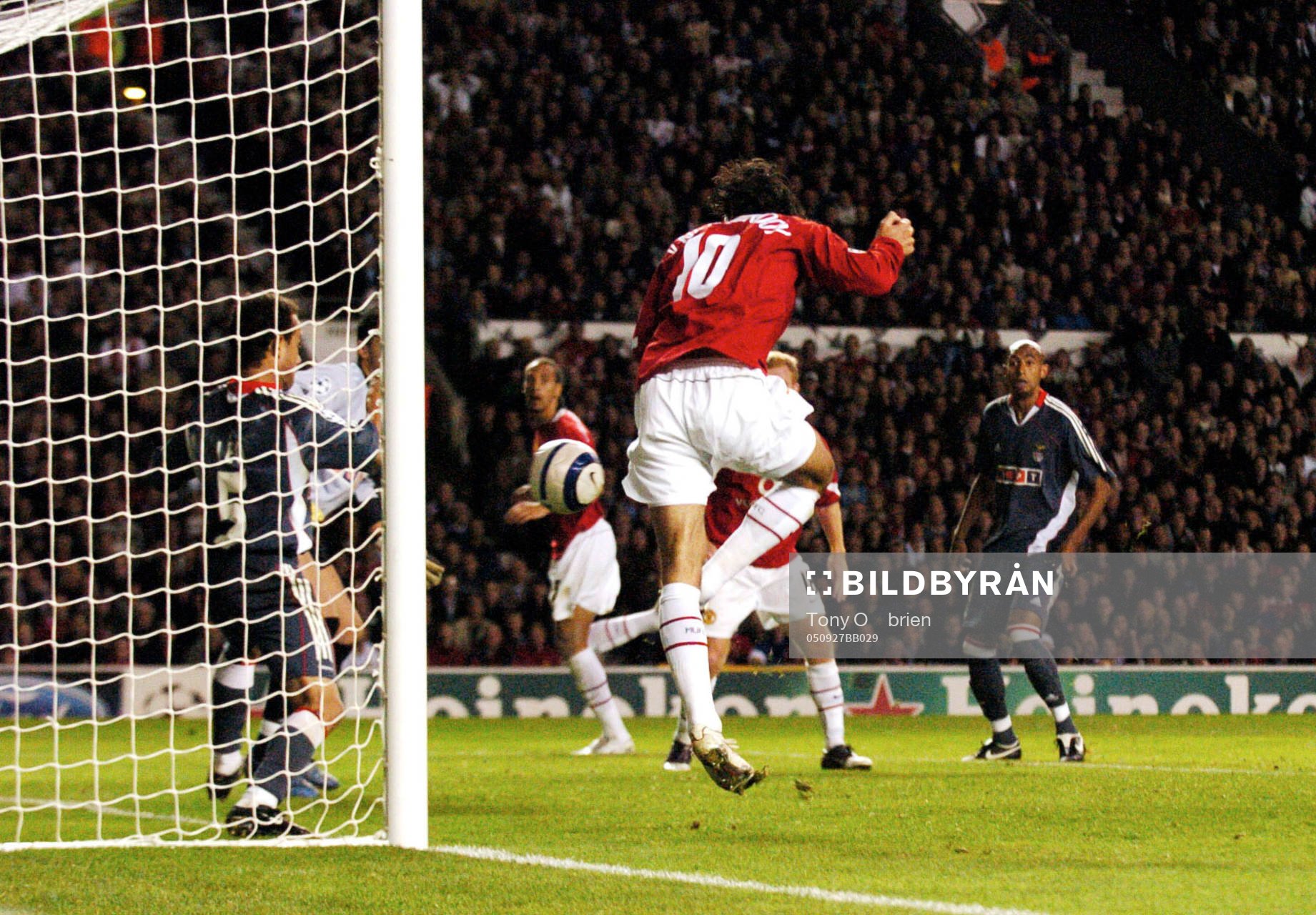 Ruud Van Nistelrooy, Manchester gör 2-1