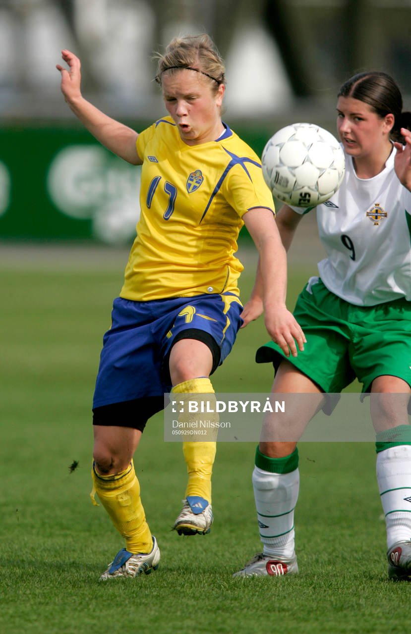 Julia Bhy, Sverige