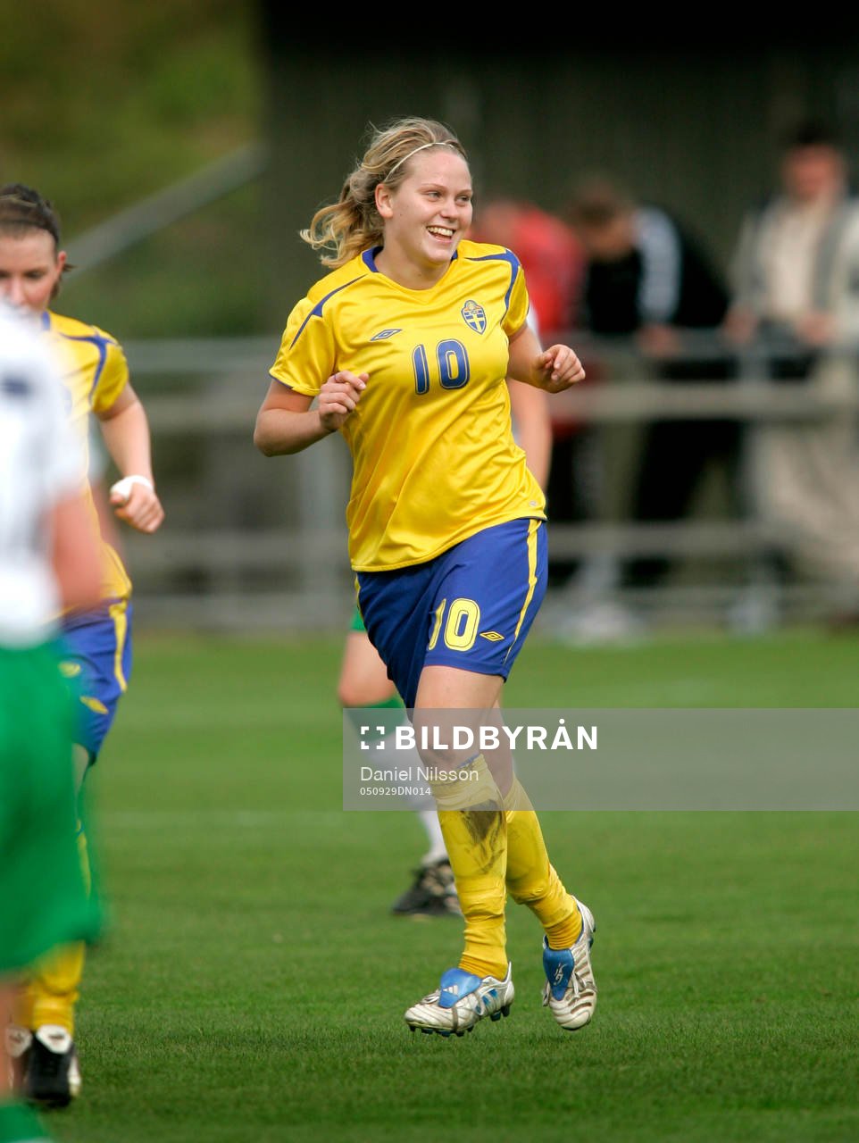 Lisa Dahlkvist, Sverige