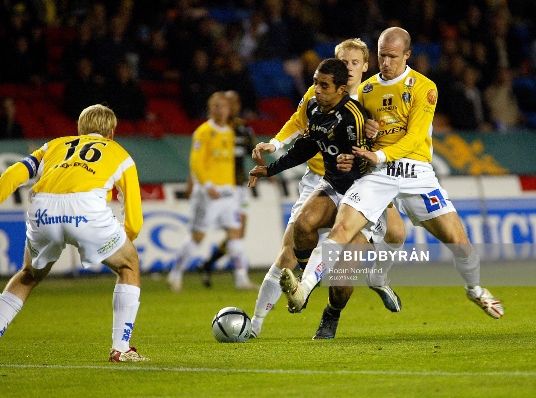 Arash Talebinejad, AIK blir stoppad av Falkenberg