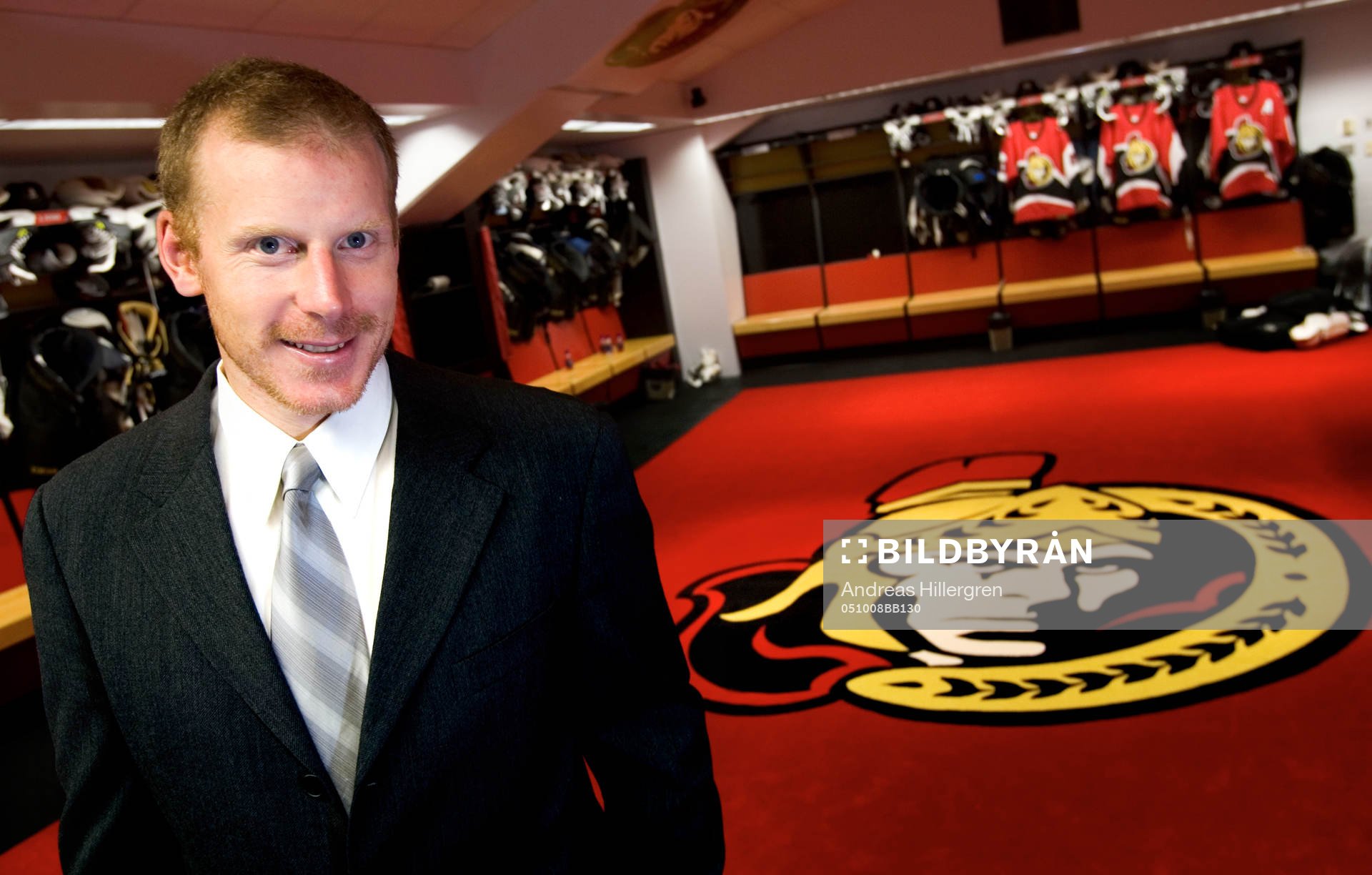 Daniel Alfredsson, i omklädningsrummet i Corel Center