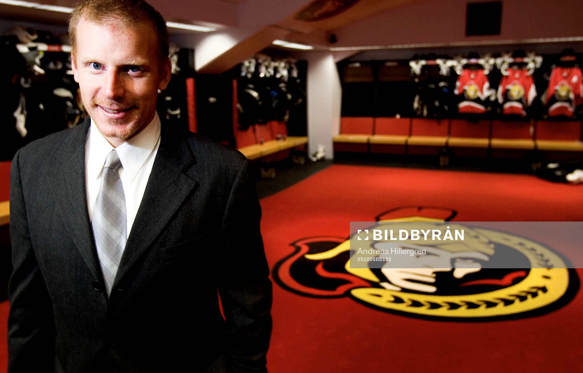 Daniel Alfredsson, i omklädningsrummet i Corel Center