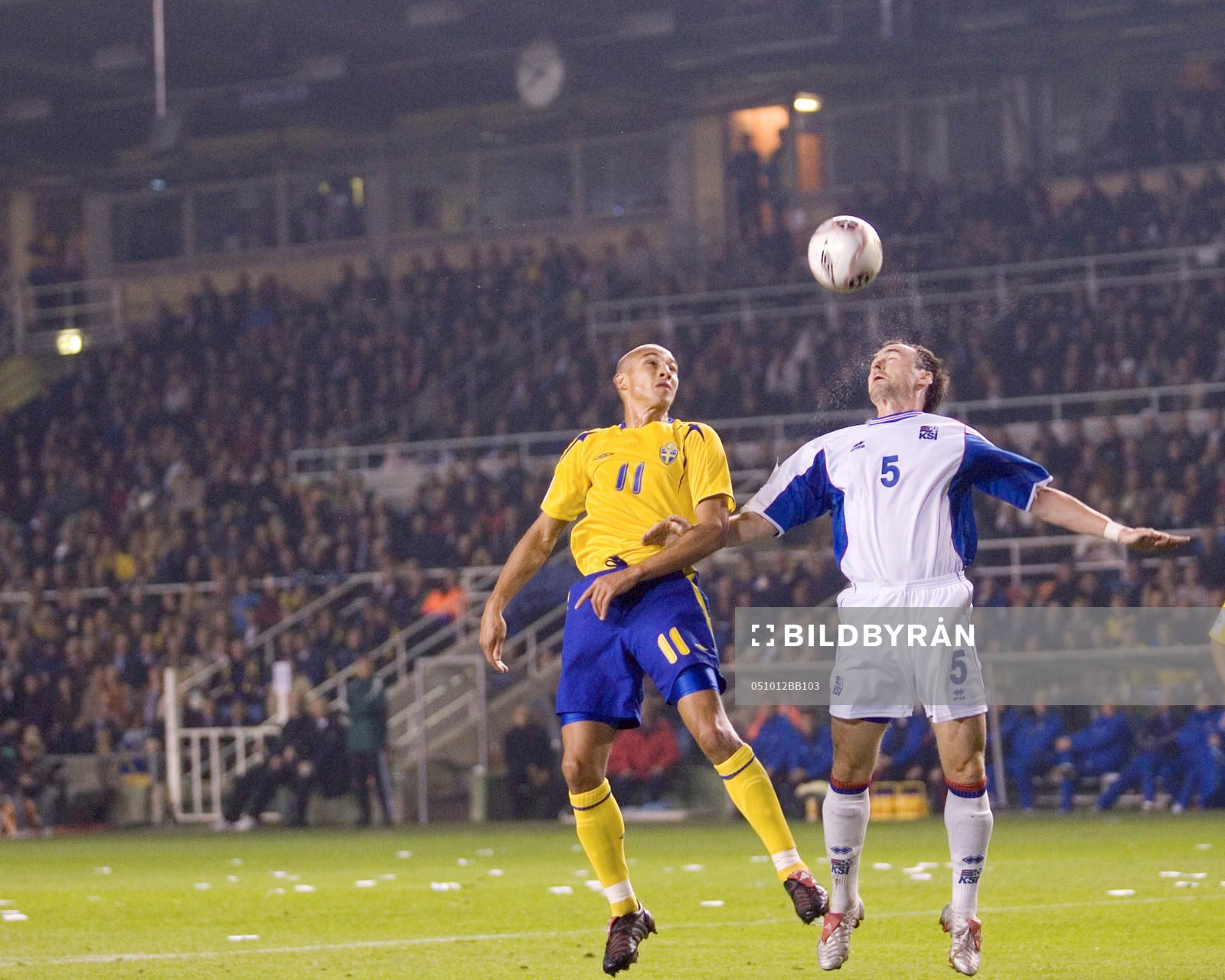 Henrik Larsson, Sverige och Audun Helgason, Island