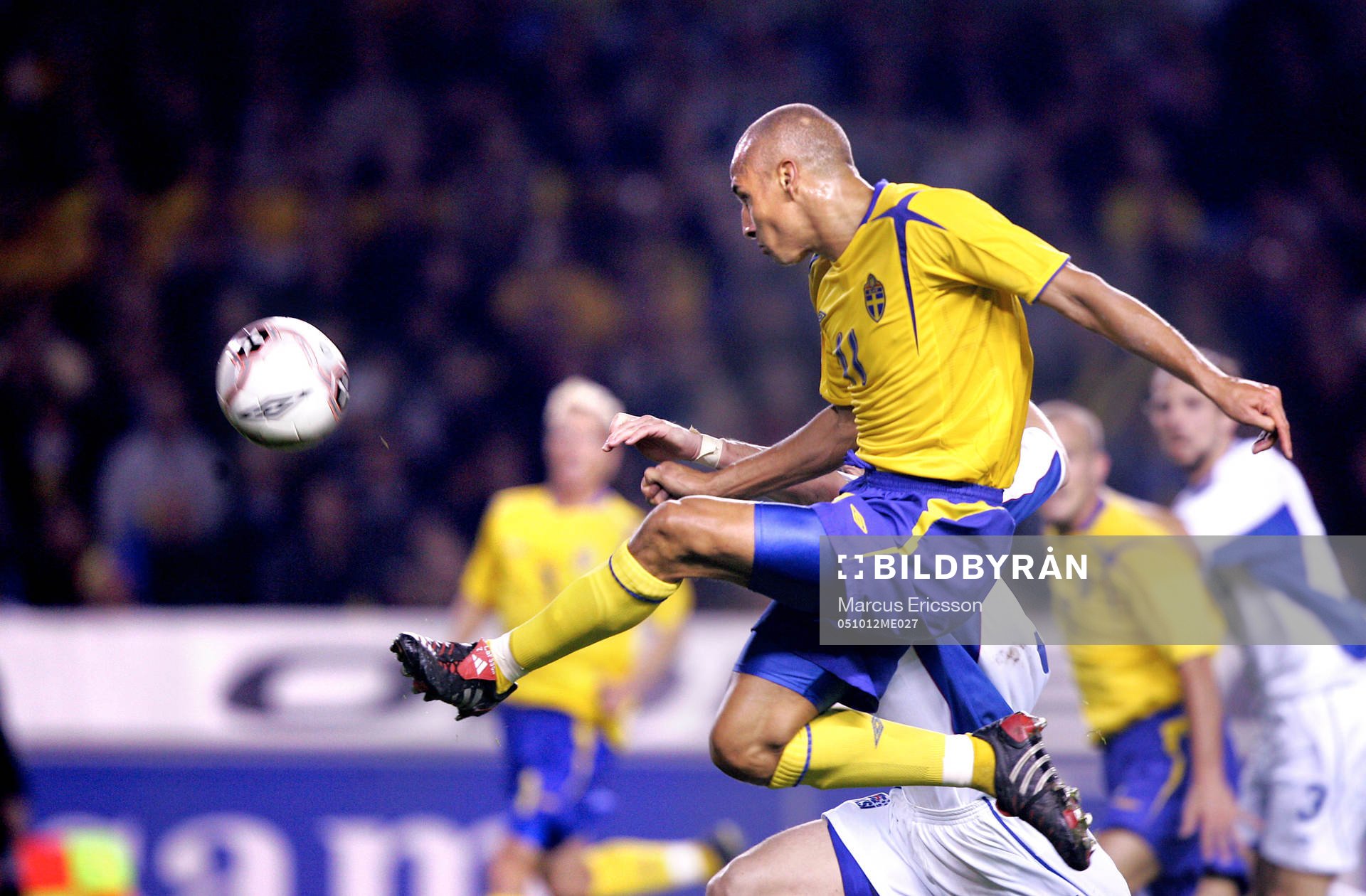 Henrik Larsson sparkar in 2-1