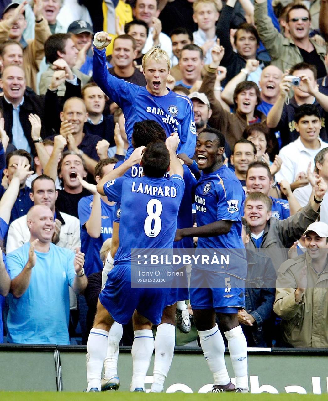  Eidur Gudjohnsen, Chelsea (Jubel) 