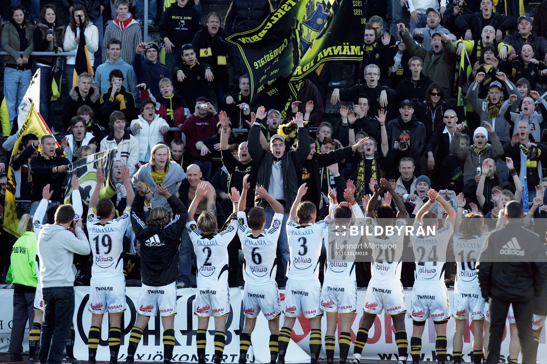 Fansen tackar AIK
