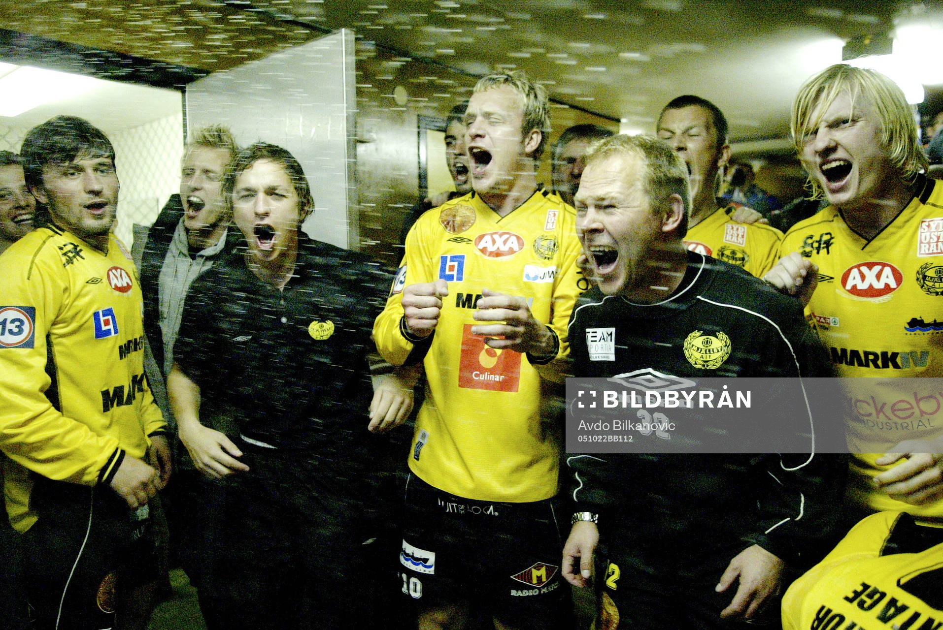 Mjällby, jubel, Thomas Andersson, tränare, Marcus Ekenberg och Pavel Zavadil.