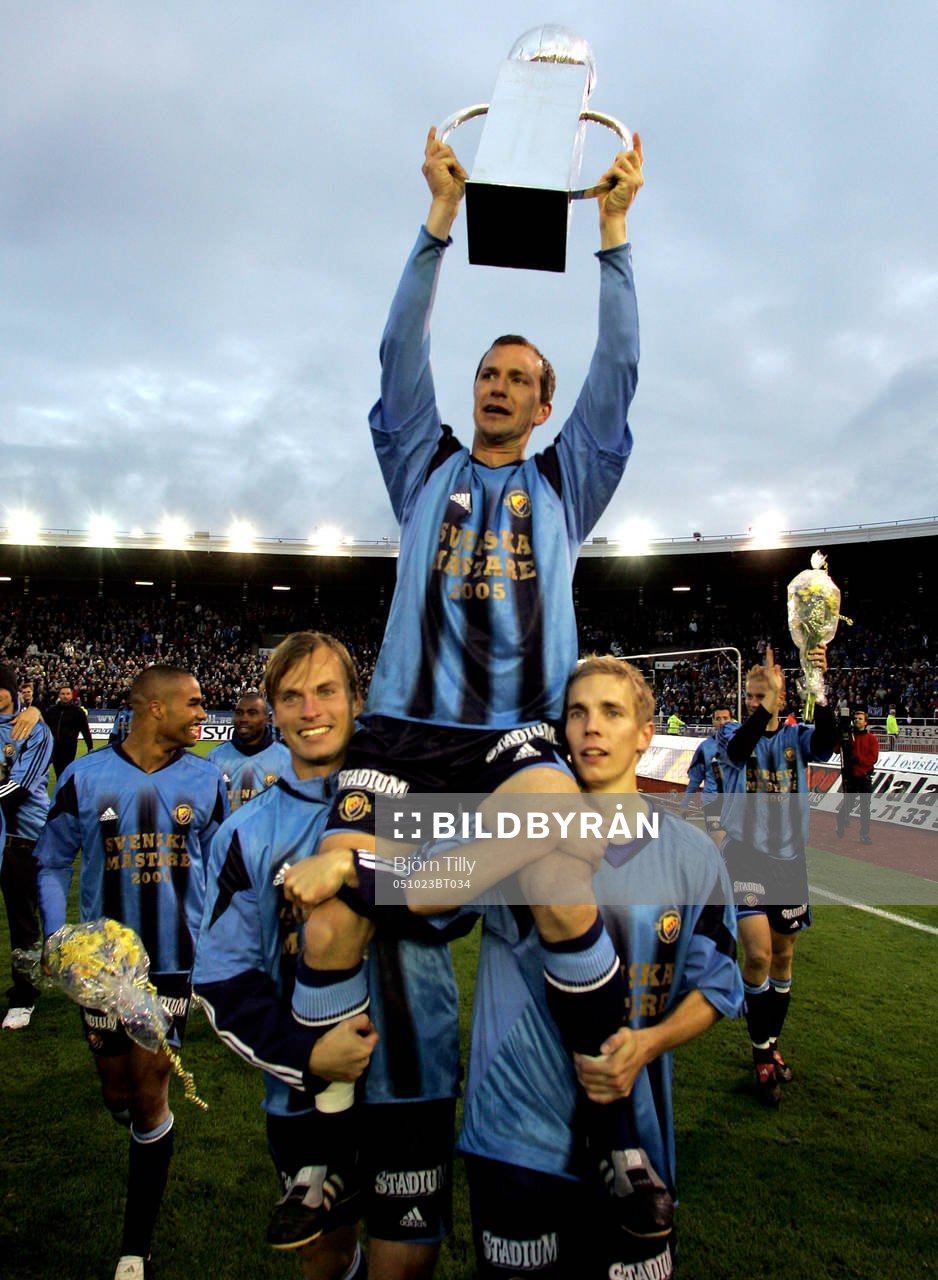  Djurgården Svenska Mästare. Niclas Rasck, Djurgården. Pokal, jubel.