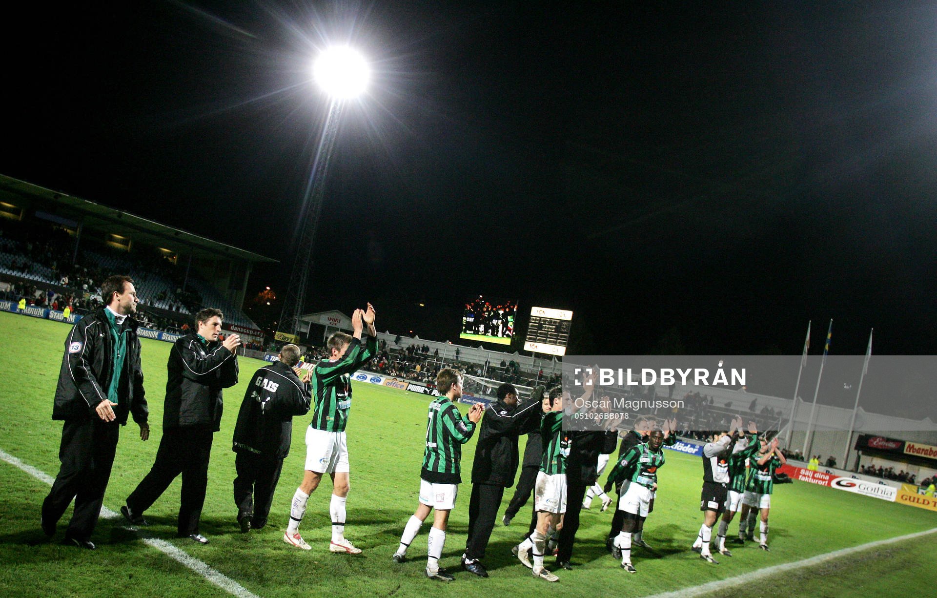  Gais vinkar till publiken efter segern mot Landskrona.