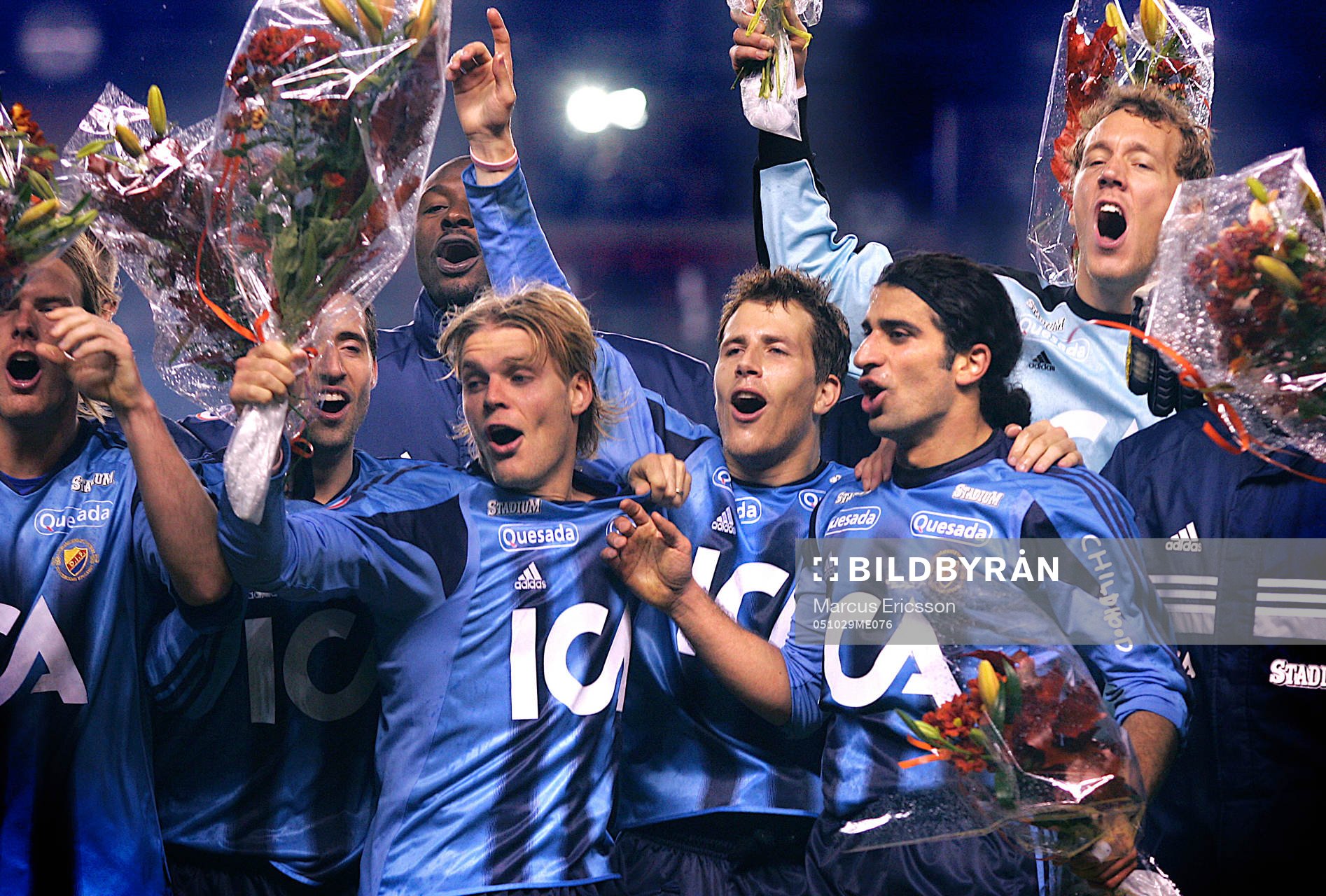  Johan Arneng, Tobias Hysén och Abgar Barsom firar tillsammans. Jubel, glädje.