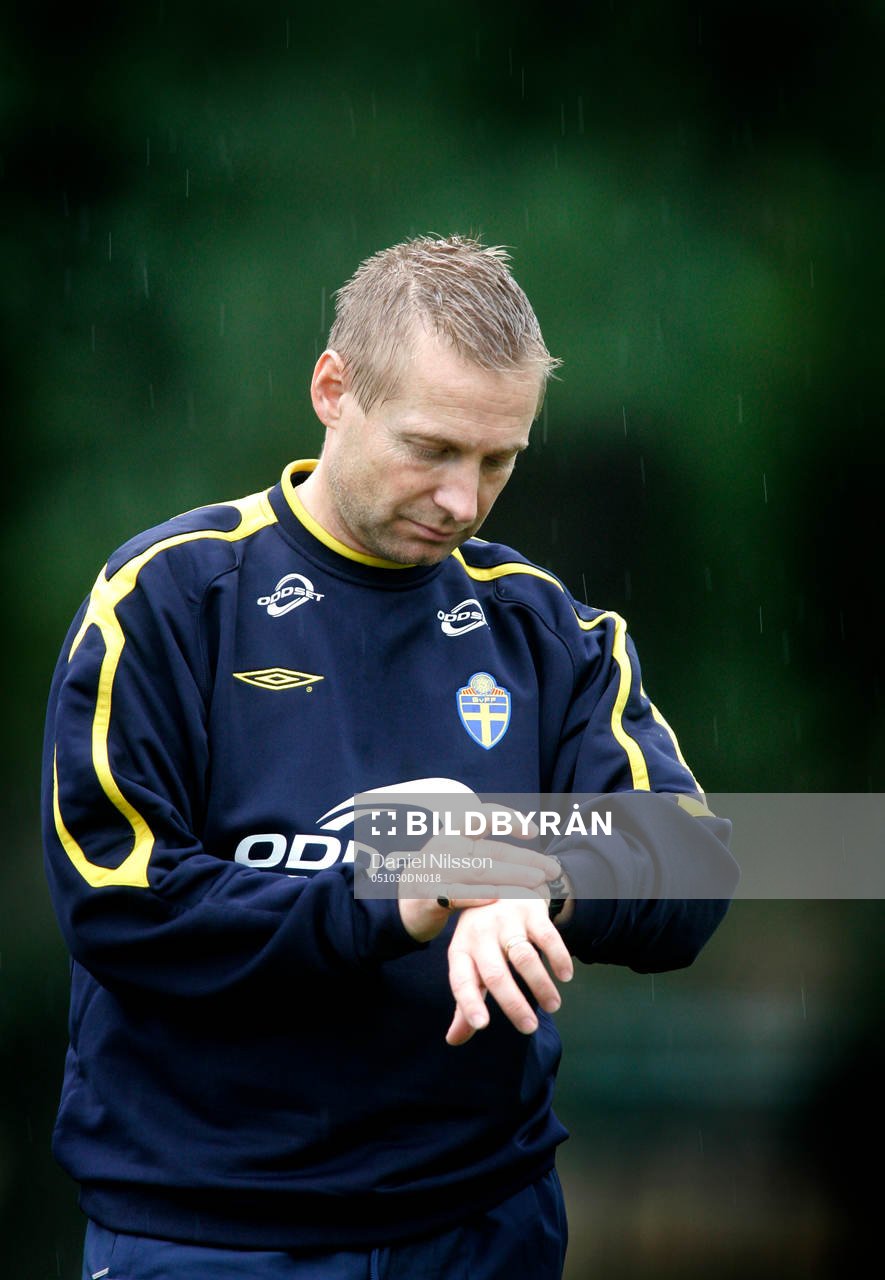 Thomas Dennerby, förbundskapten Sverige, leder ett
