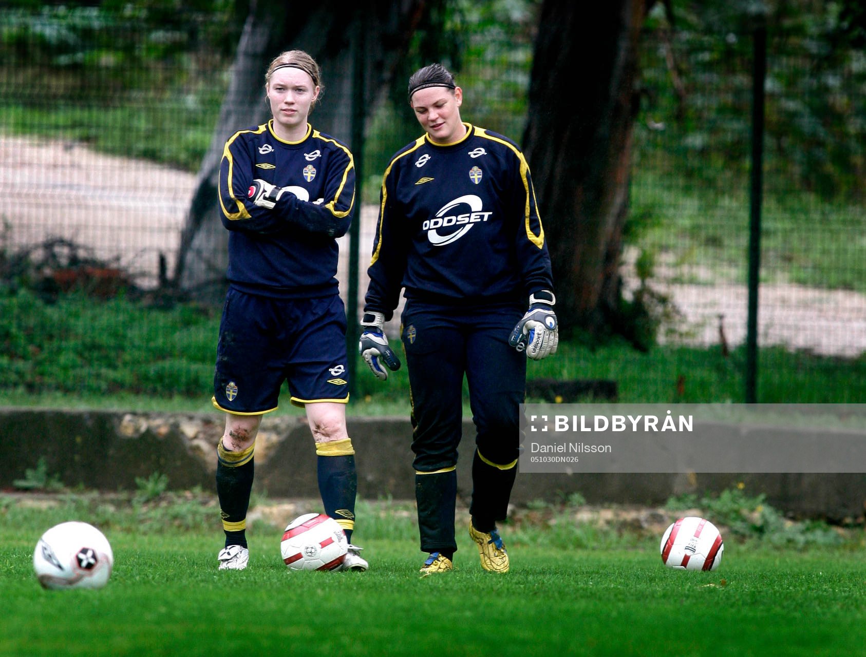 Hedvig Lindahl, (målvakt) och Caroline Jönsson (målvakt)