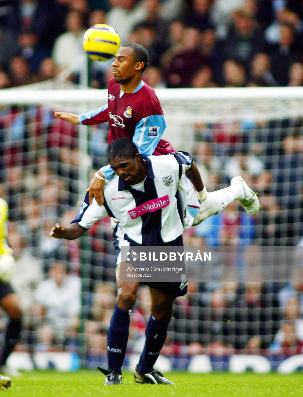  Danny Gabbidon, West Ham och Nwankwo Kanu, Bromwich. 