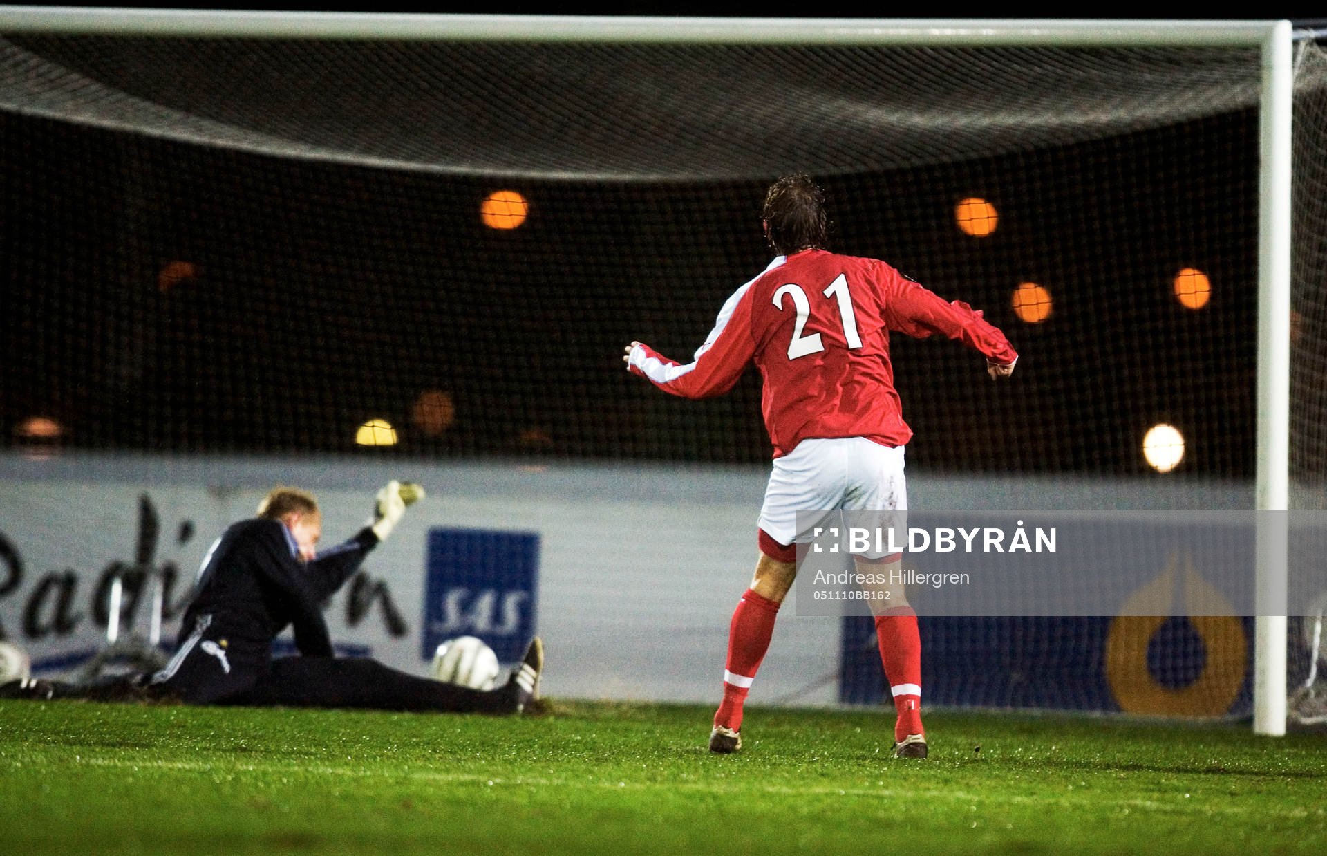 Lasse Johansson slår in Kalmars första mål bakom Casper