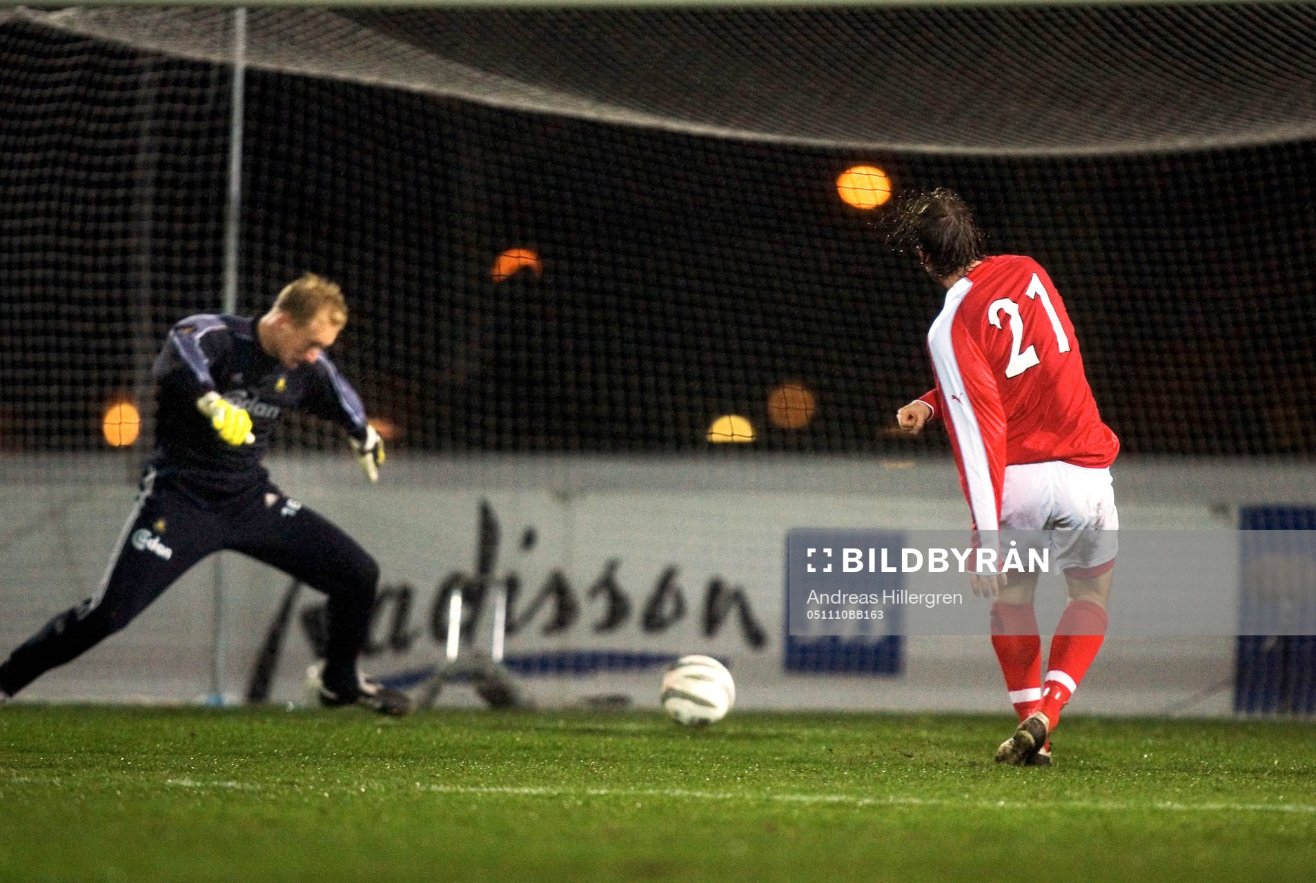 Lasse Johansson slår in Kalmars första mål bakom Casper