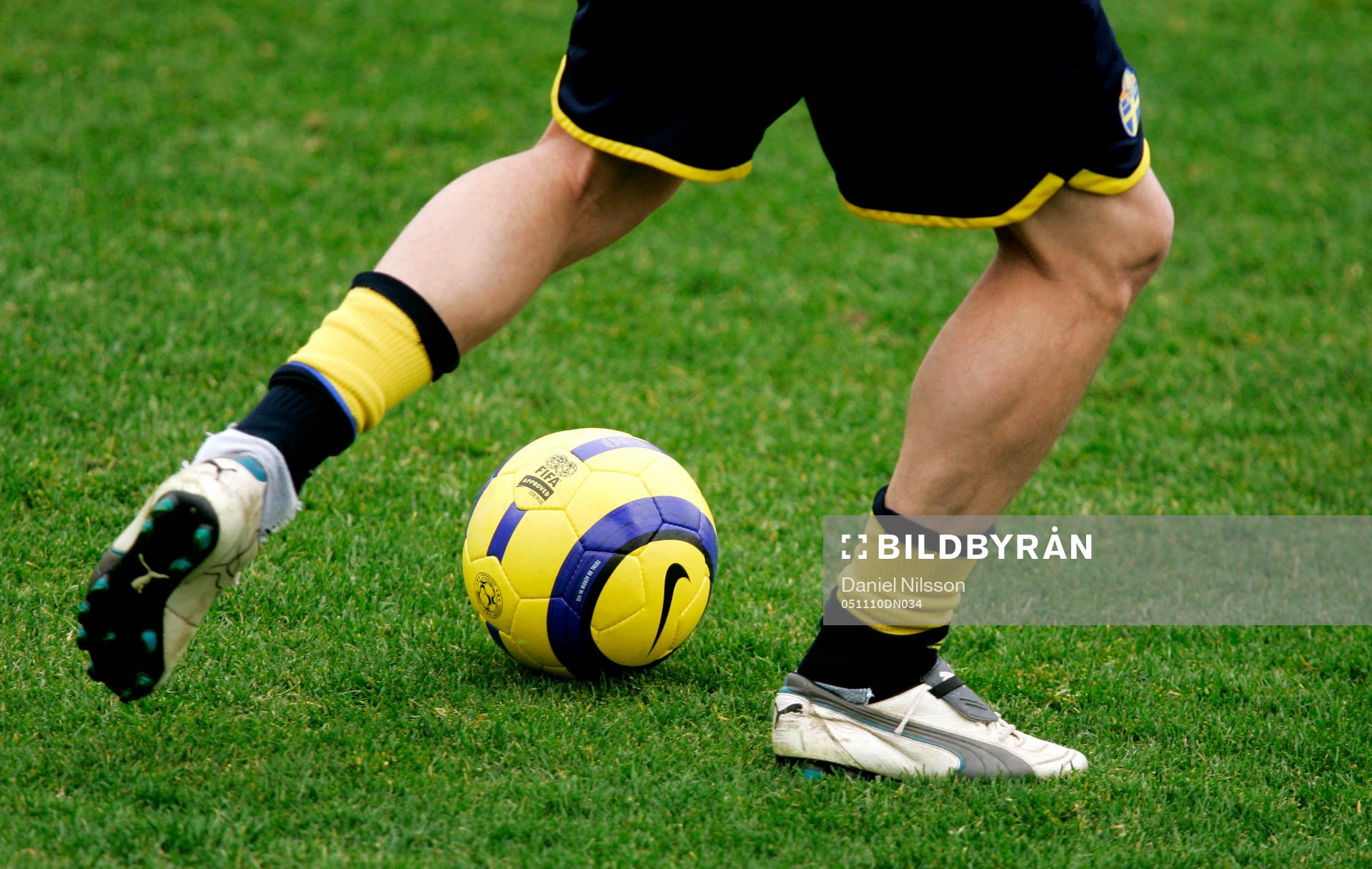 Fotboll, träning, Sverige, benskydd, skor, dobbar,