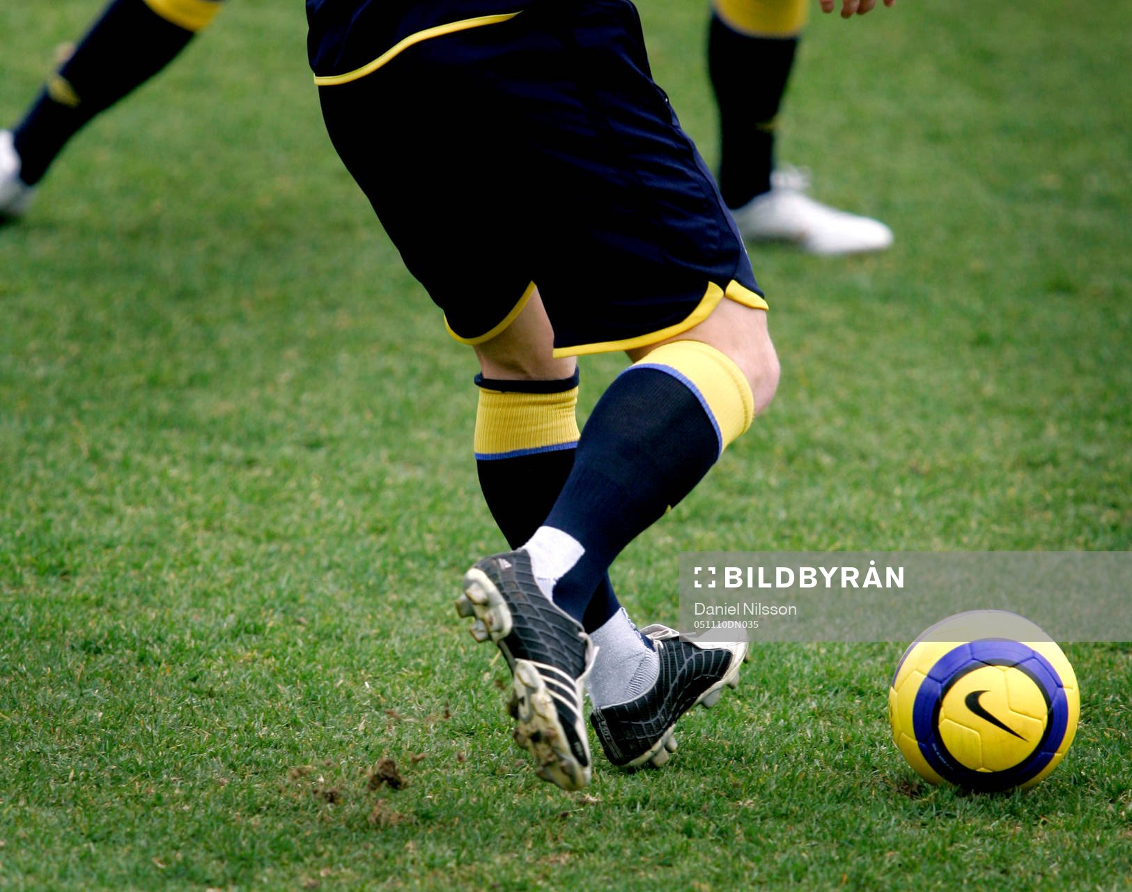 Fotboll, träning, Sverige, benskydd, skor, dobbar,