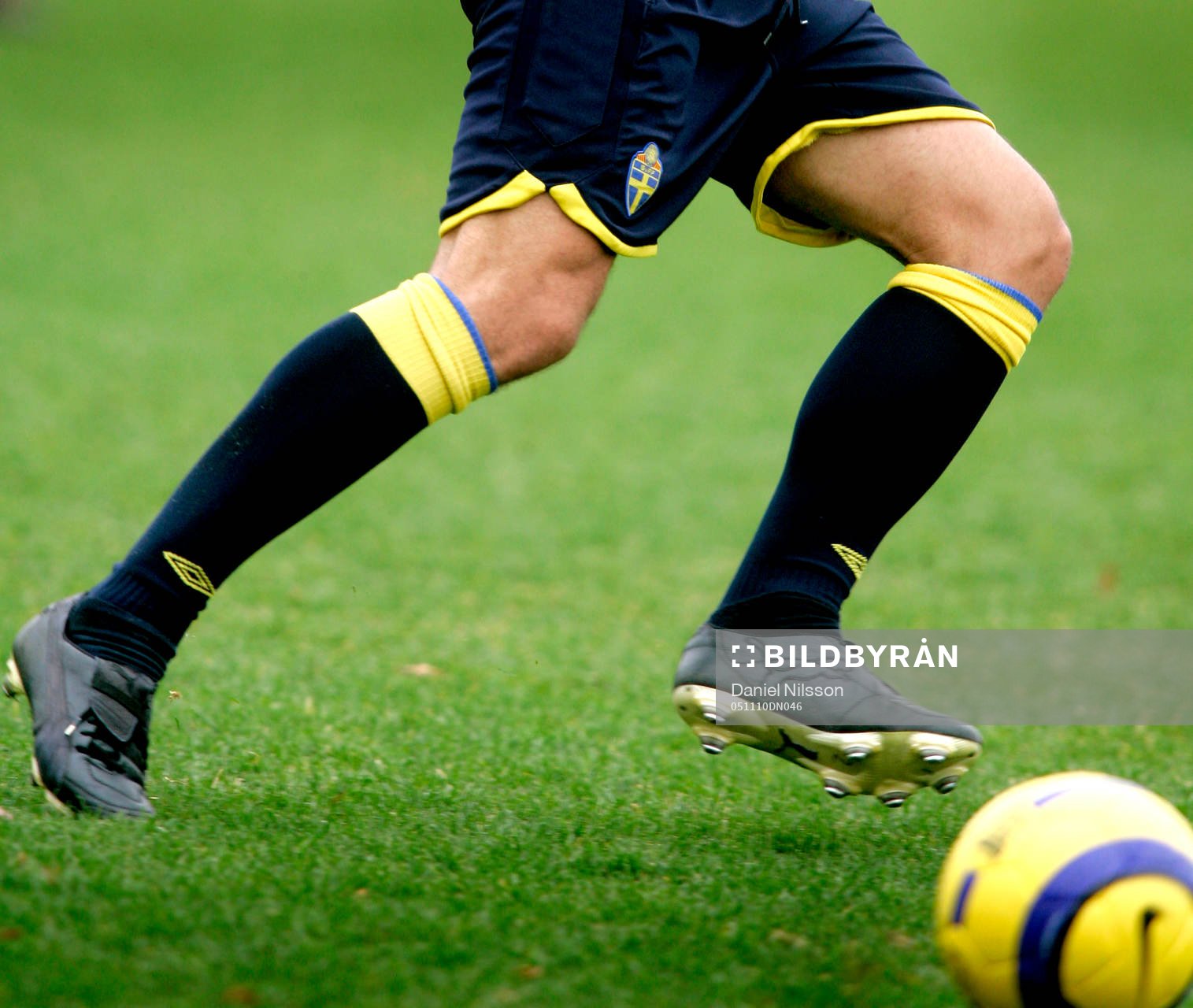 Fotboll, träning, Sverige, benskydd, skor, dobbar,
