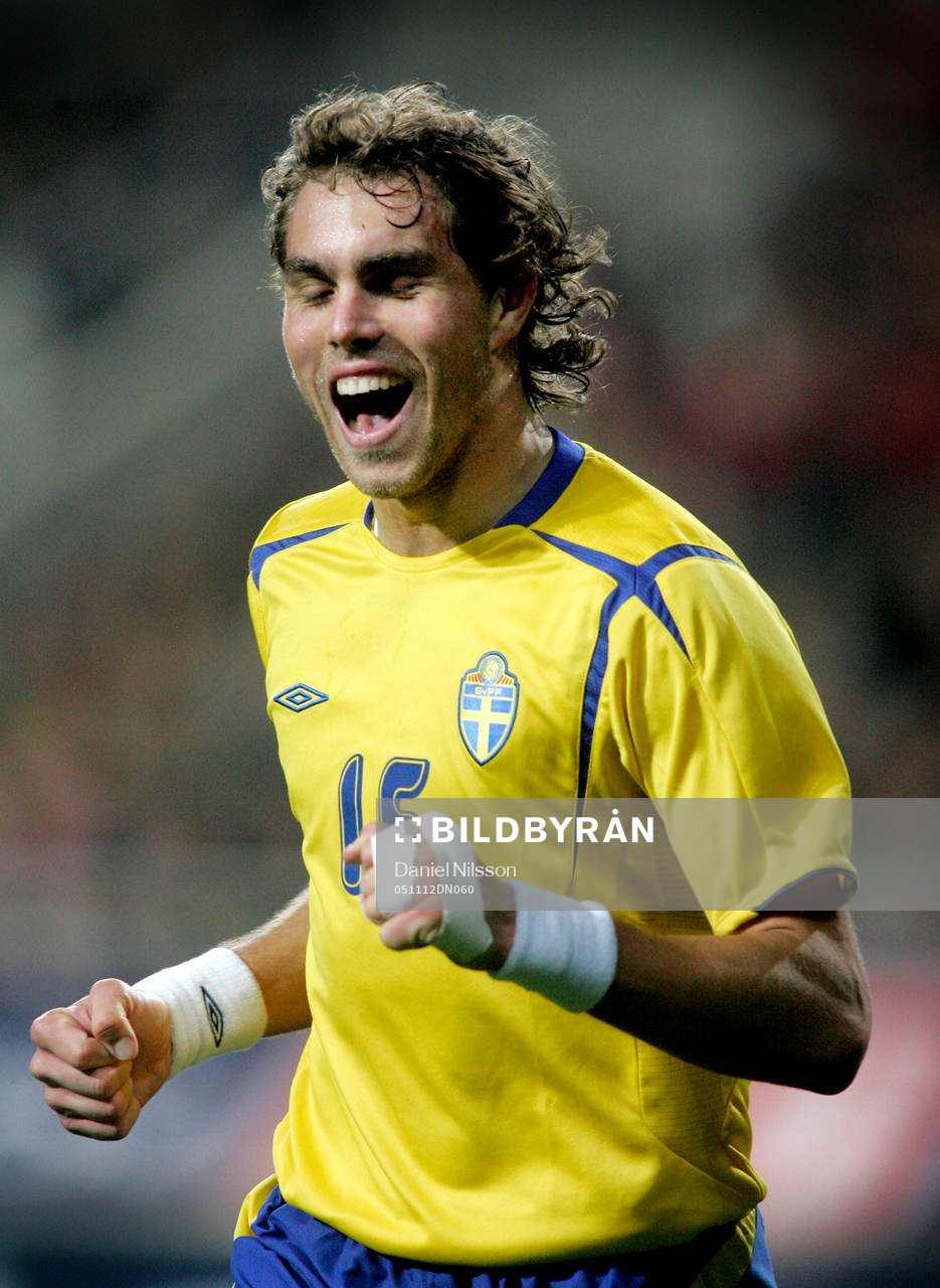 Johan Elmander, Sverige gjorde 1-1 målet. jubel