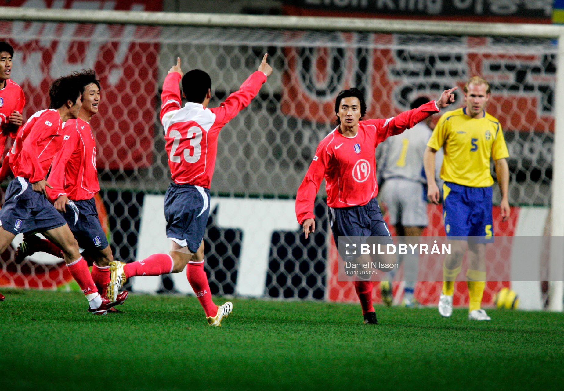  Jung Hwan Ahn, (19), Sydkorea, jubel efter 1-0 målet.
