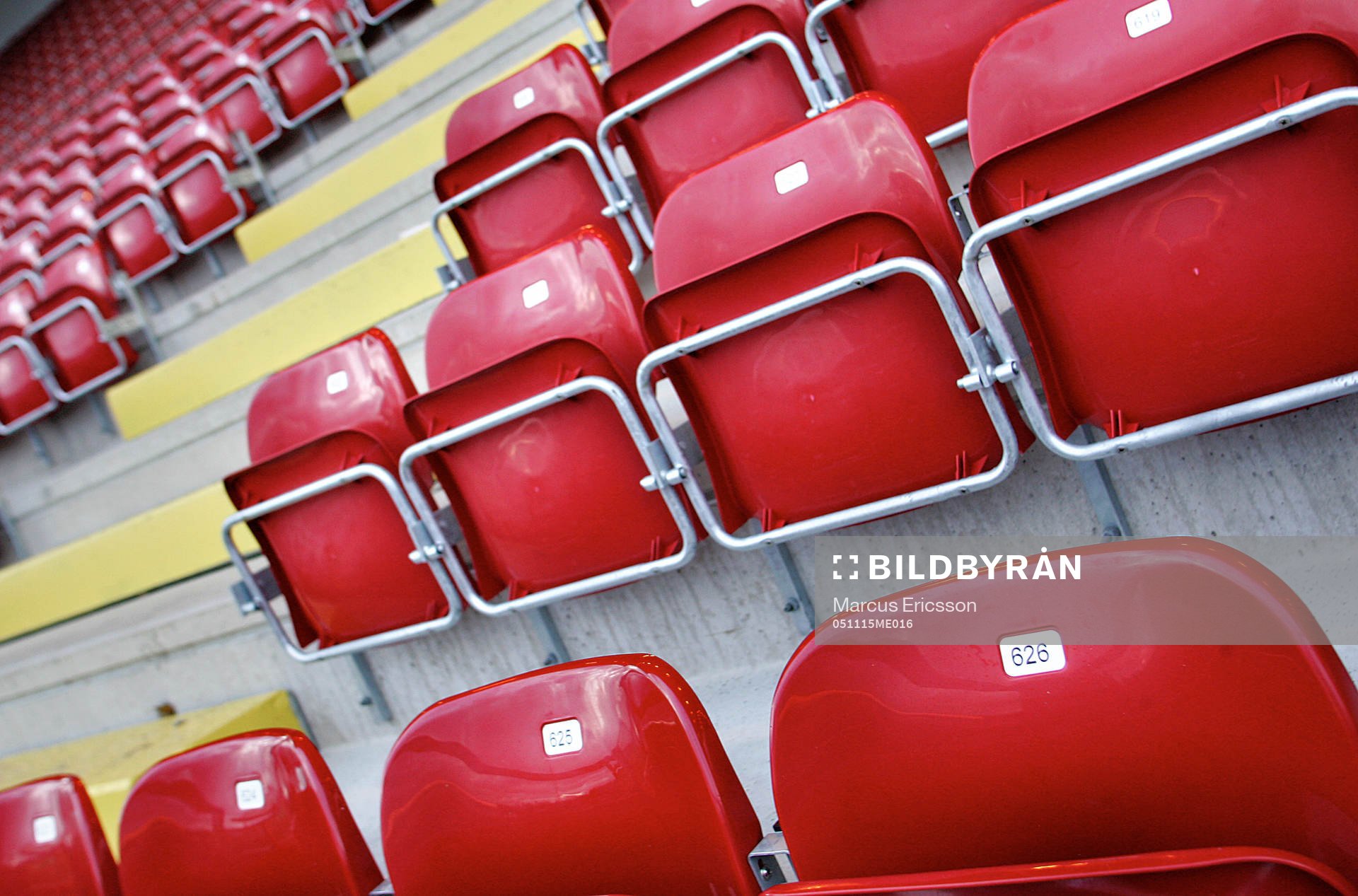 Södertälje Fotbollscenter. Läktare, stolar. sittplats