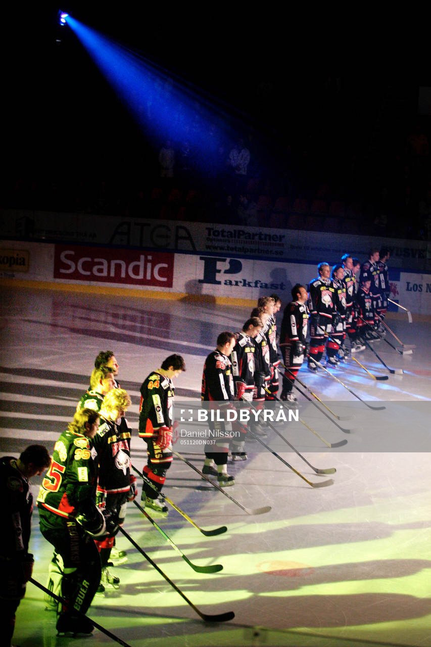 Ishockey, Malmö Redhawks ligger i allsvenskan men är på