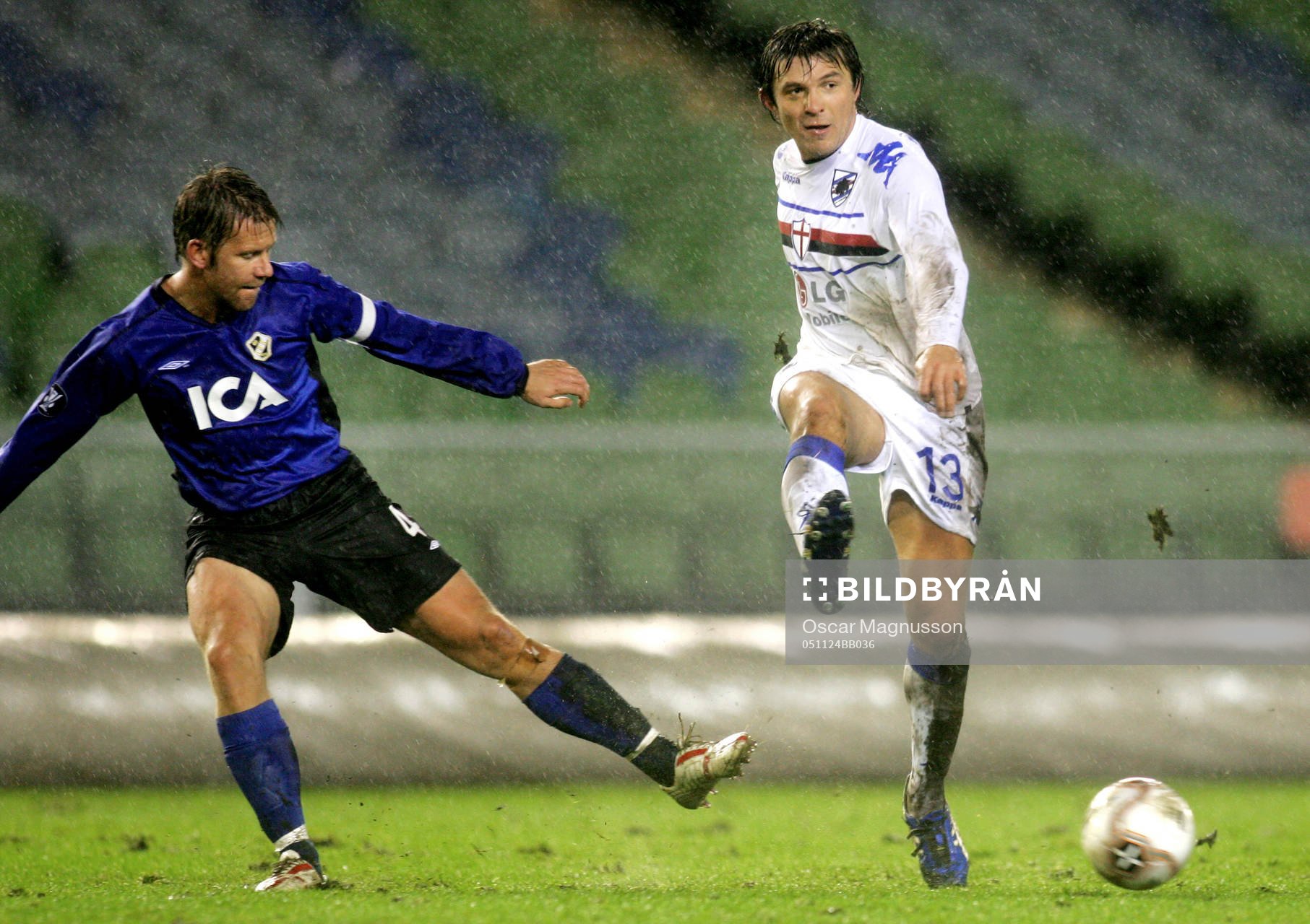  Tommy Jönsson, Halmstad och Vitali Kotozov, Sampdoria.
