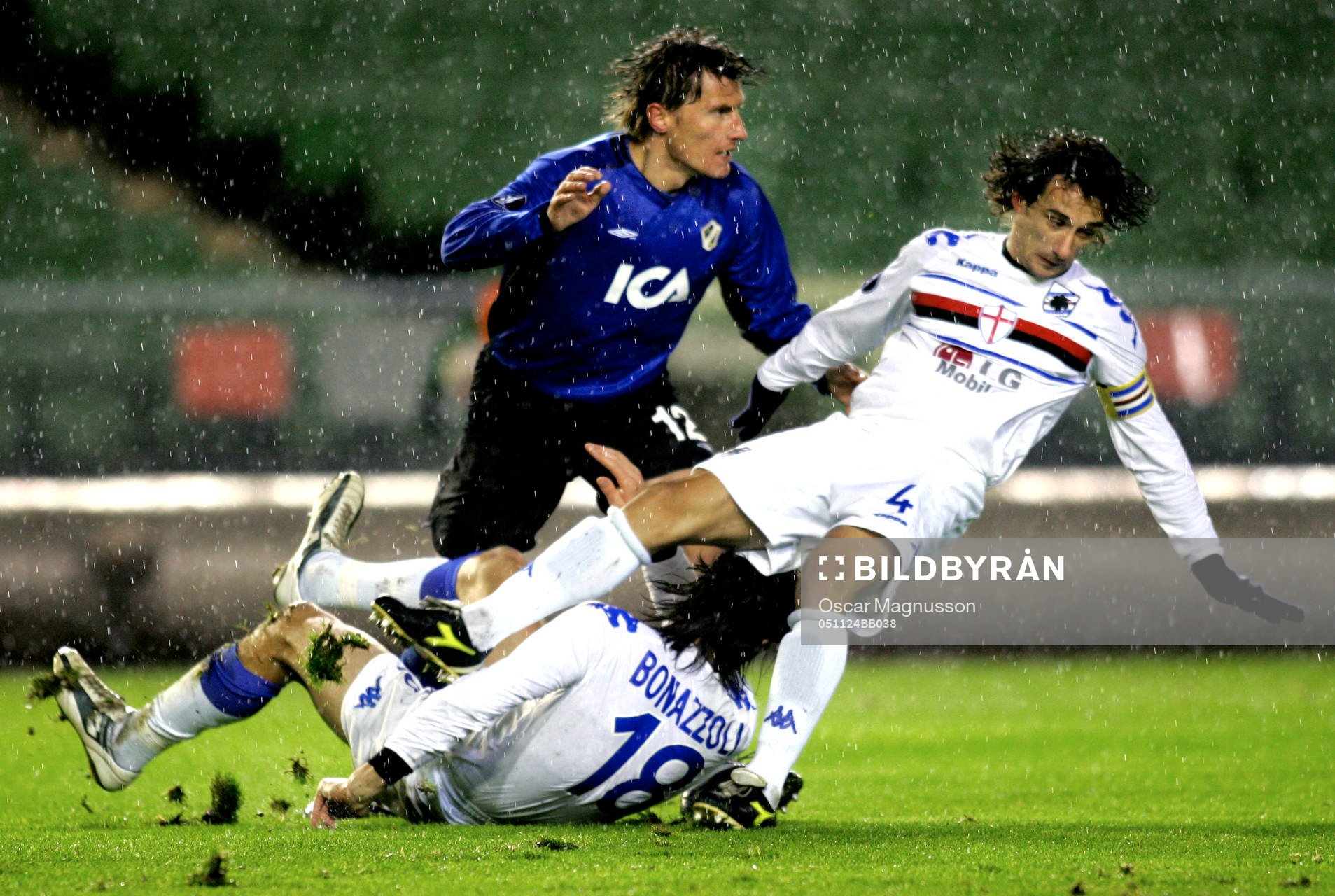  Tomas Zvirgzdauskas, Halmstad och Emiliano Bonazolli och Sergio Volpi, Sampdoria.