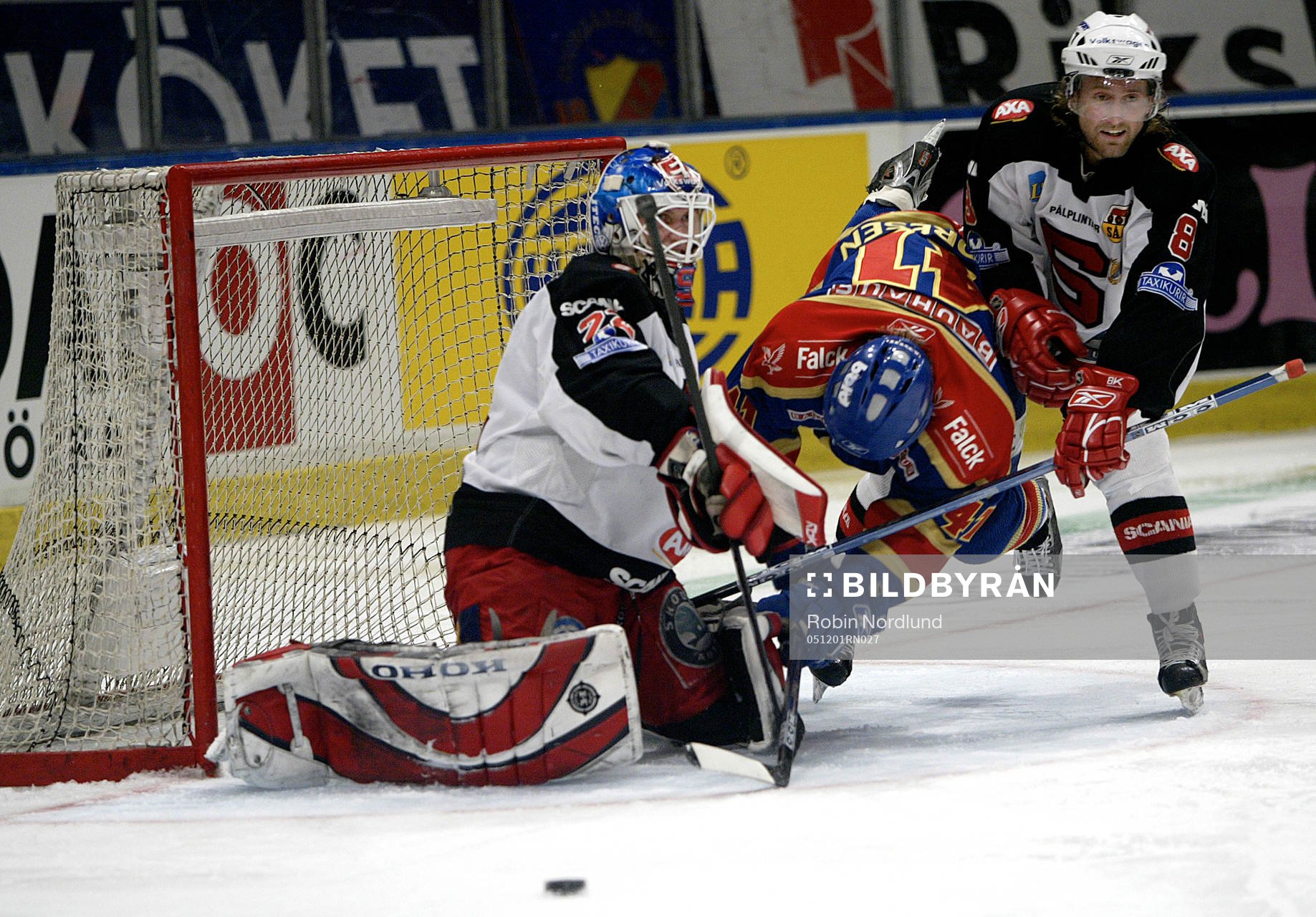 Henrik Petré, SSK trycker ner Patrick Thoresen, DIF
