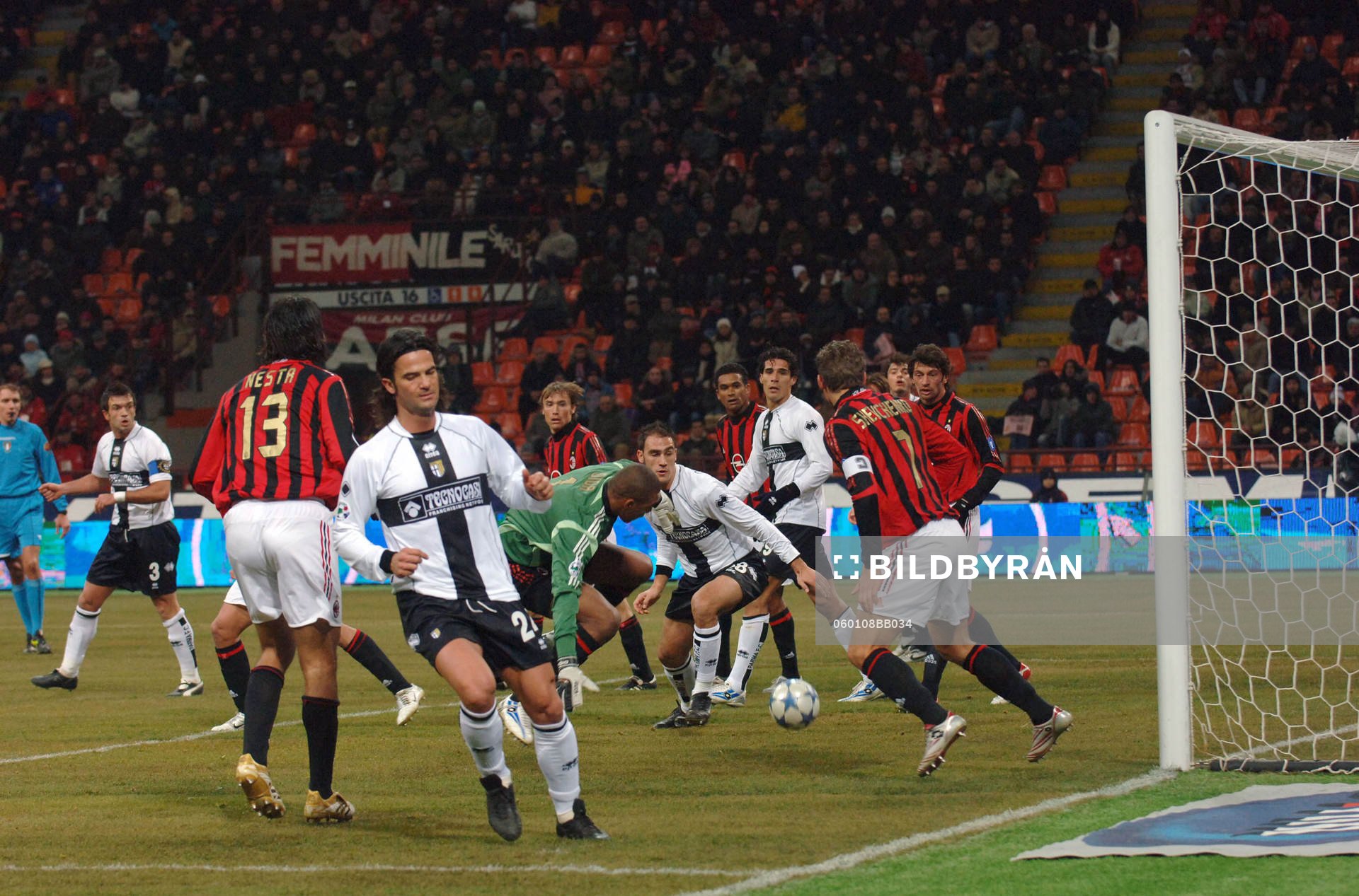 Paolo Cannavaro, Parma gör mål. Dida, målvakt, Milan