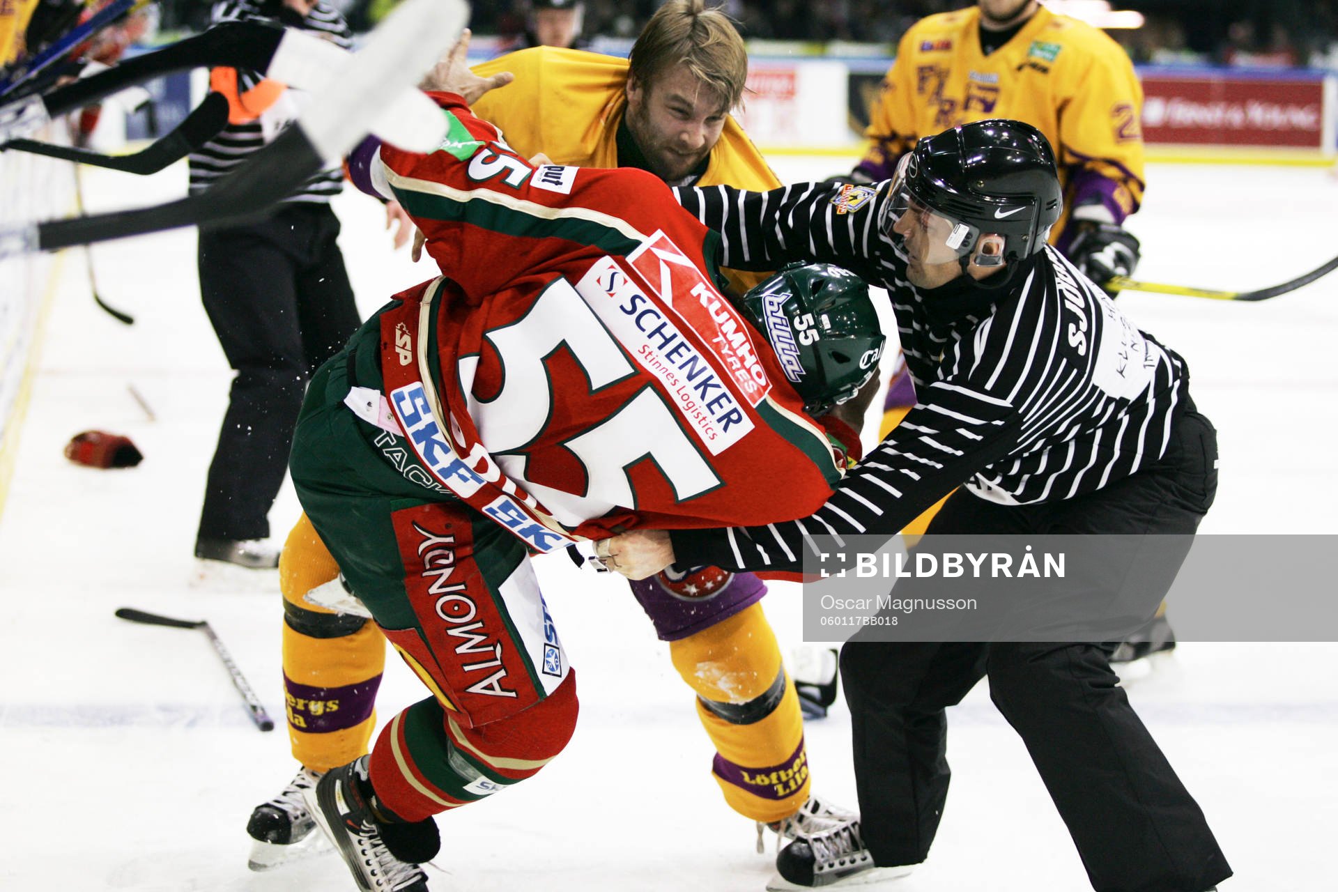 Emil Kåberg, Färjestad och Johnny Oduya, Frölunda,