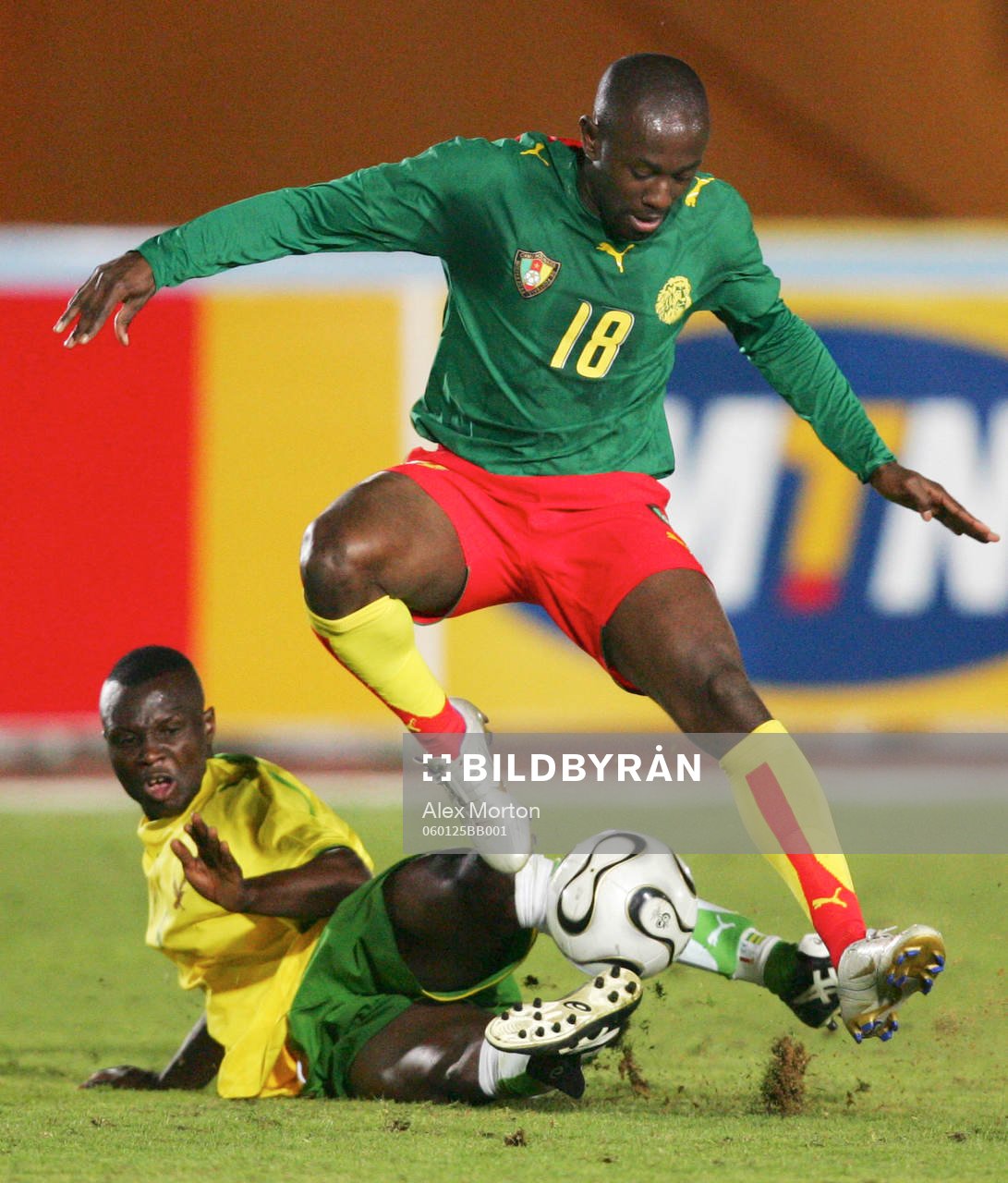 Roudolphe Douala, Camerun och Massamasso Tchangai Komi, Togo