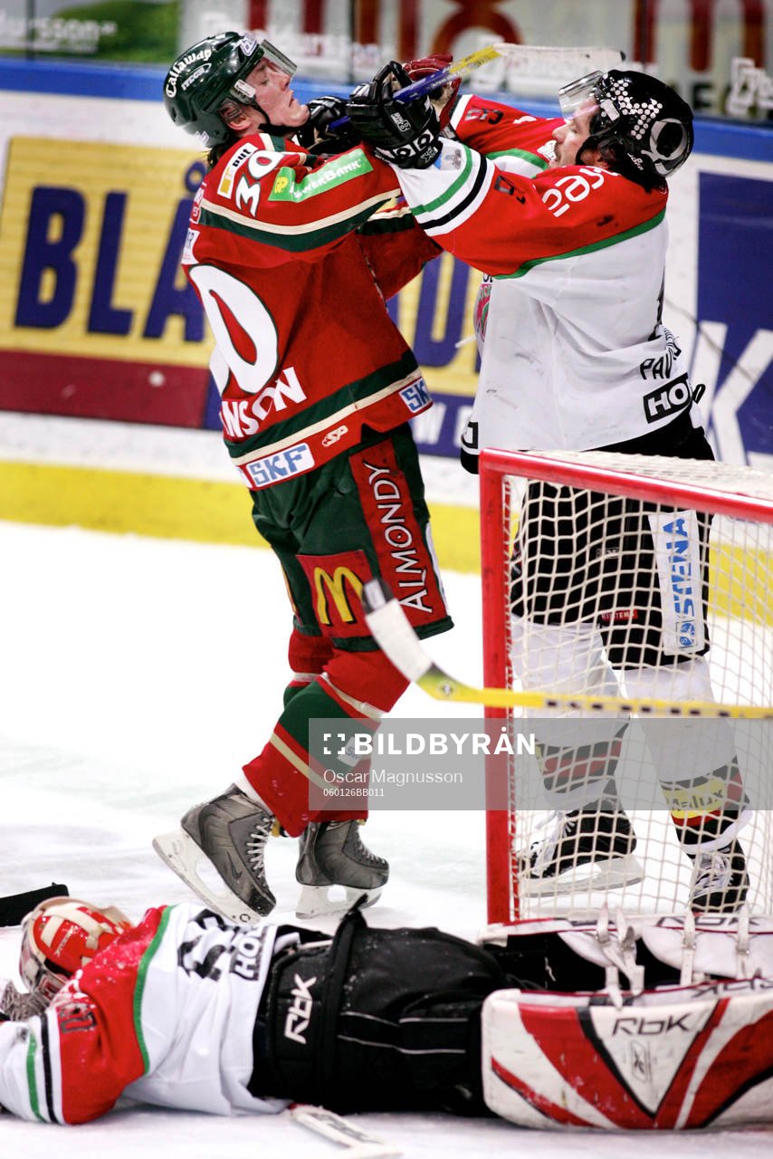 Jonas Johnson, Frölunda och Ratislav Pavlikovsky, Modo,