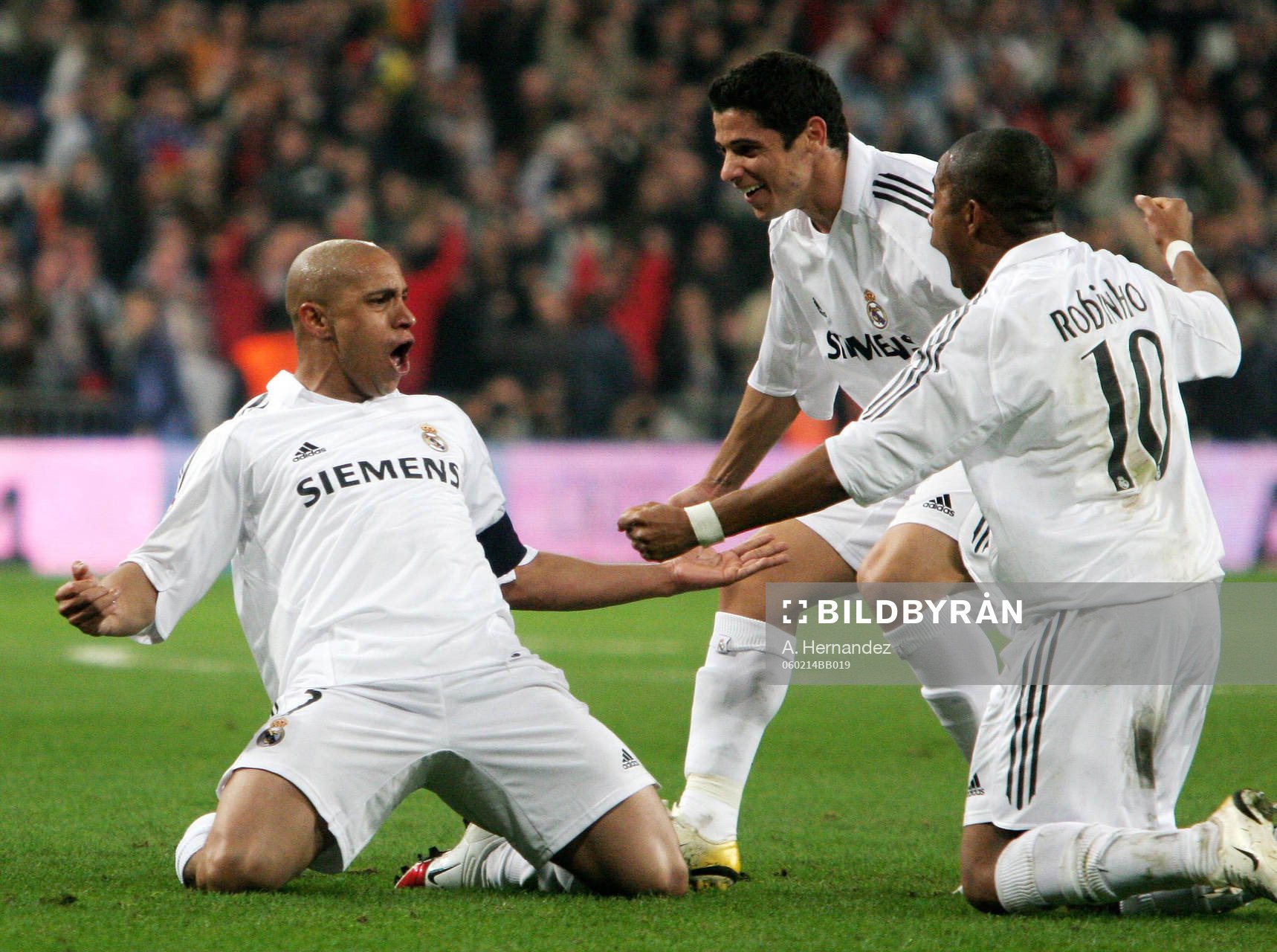 Roberto Carlos, Cicinho och Robinho,  jubel