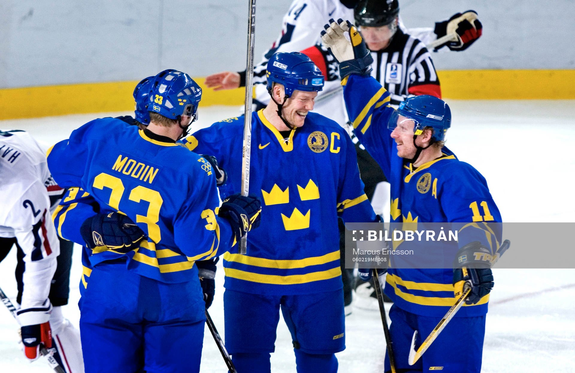Fredrik Modin, Mats Sundin och Daniel Alfredsson jubel